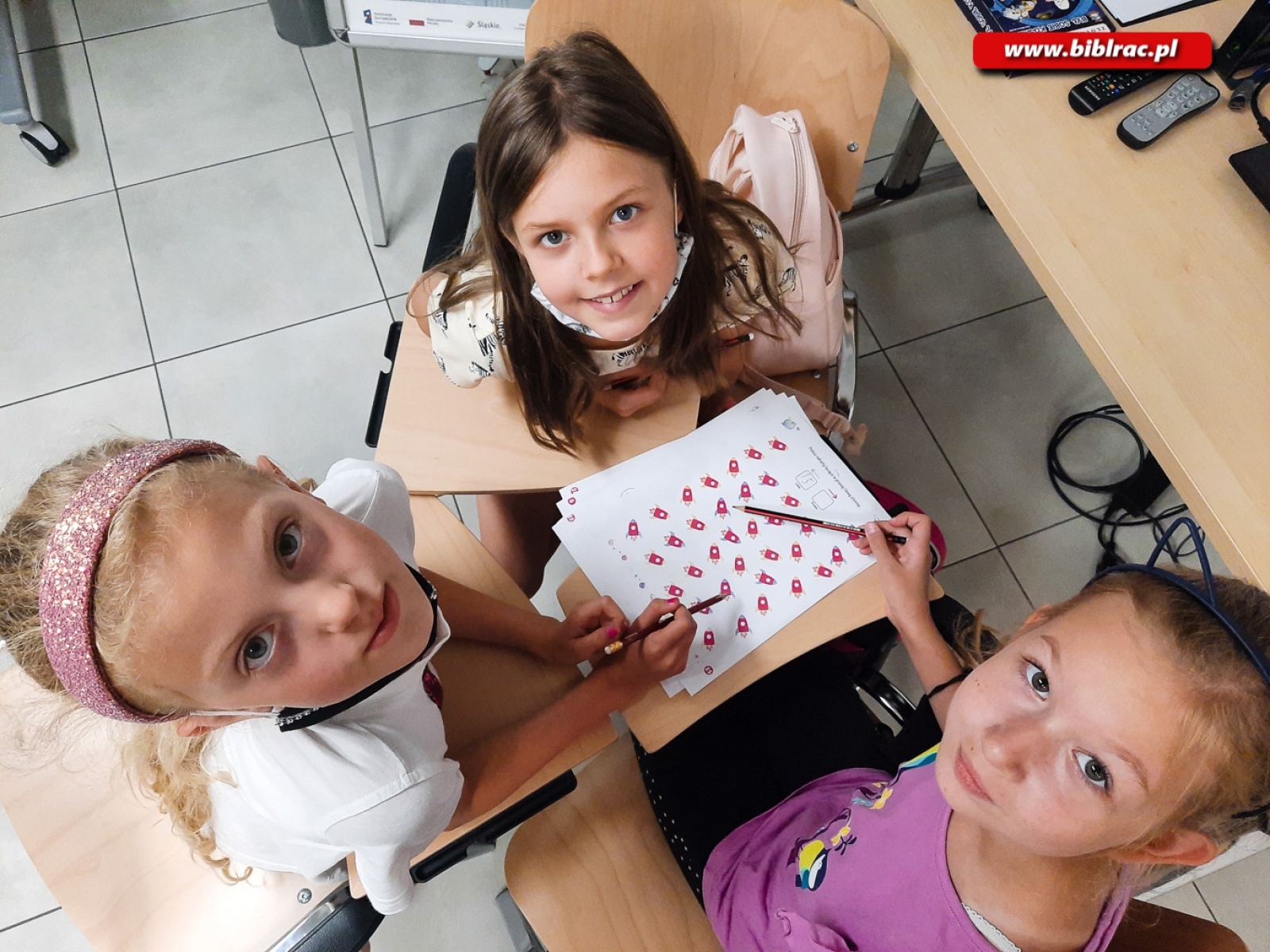 Zdjęcie w galerii na portalu naszraciborz.pl: Wystartowało Kosmiczne Lato z Biblioteką wiadomości z regionu