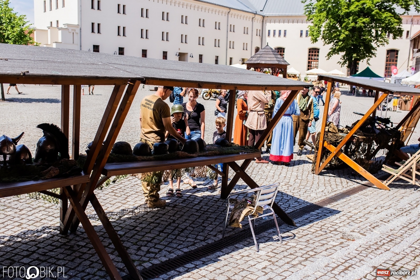 Zdjęcie w galerii na portalu naszraciborz.pl: Piknik militarny na raciborskim zamku [FOTO i WIDEO] wiadomości z regionu