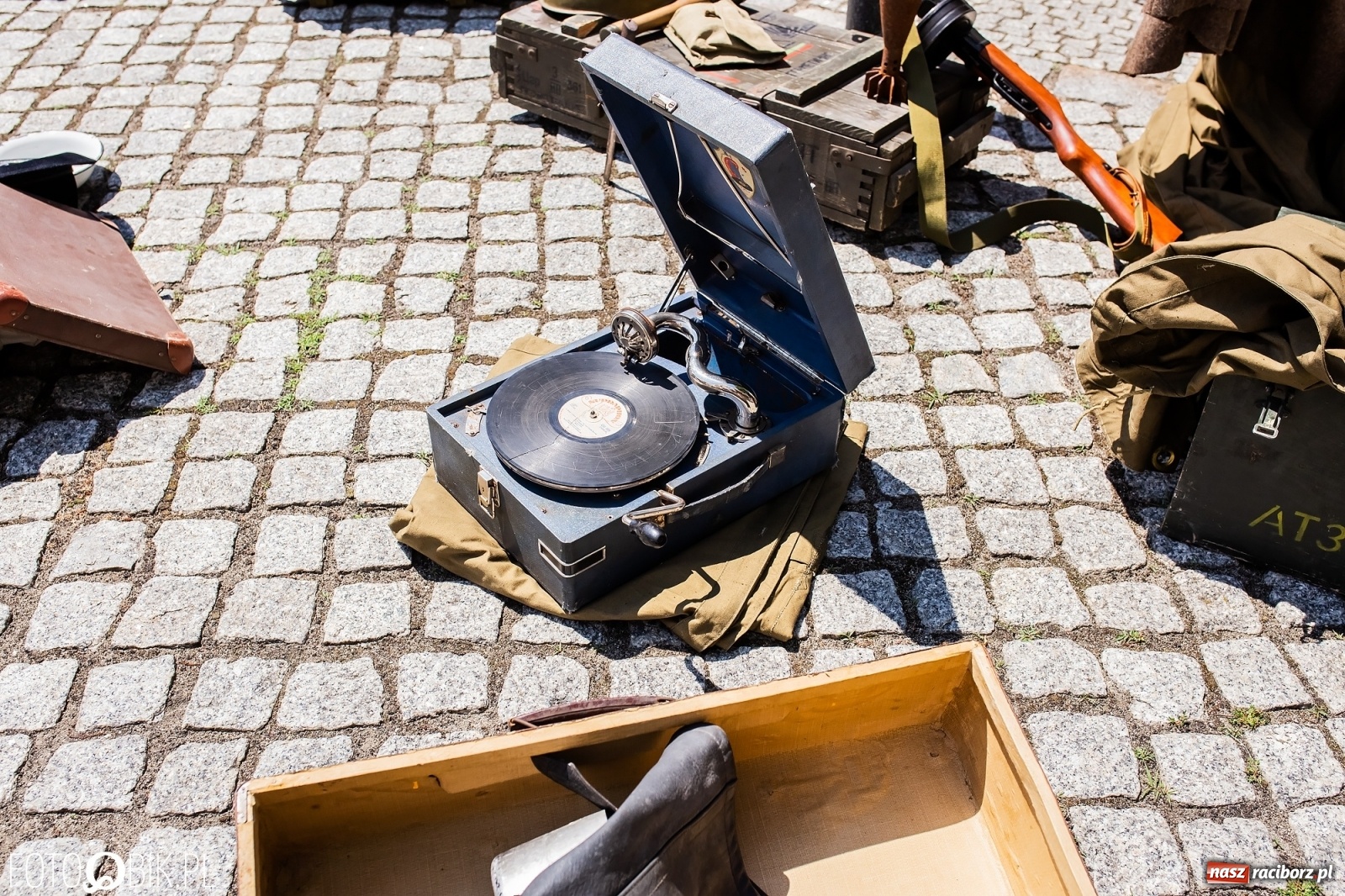 Zdjęcie w galerii na portalu naszraciborz.pl: Piknik militarny na raciborskim zamku [FOTO i WIDEO] wiadomości z regionu