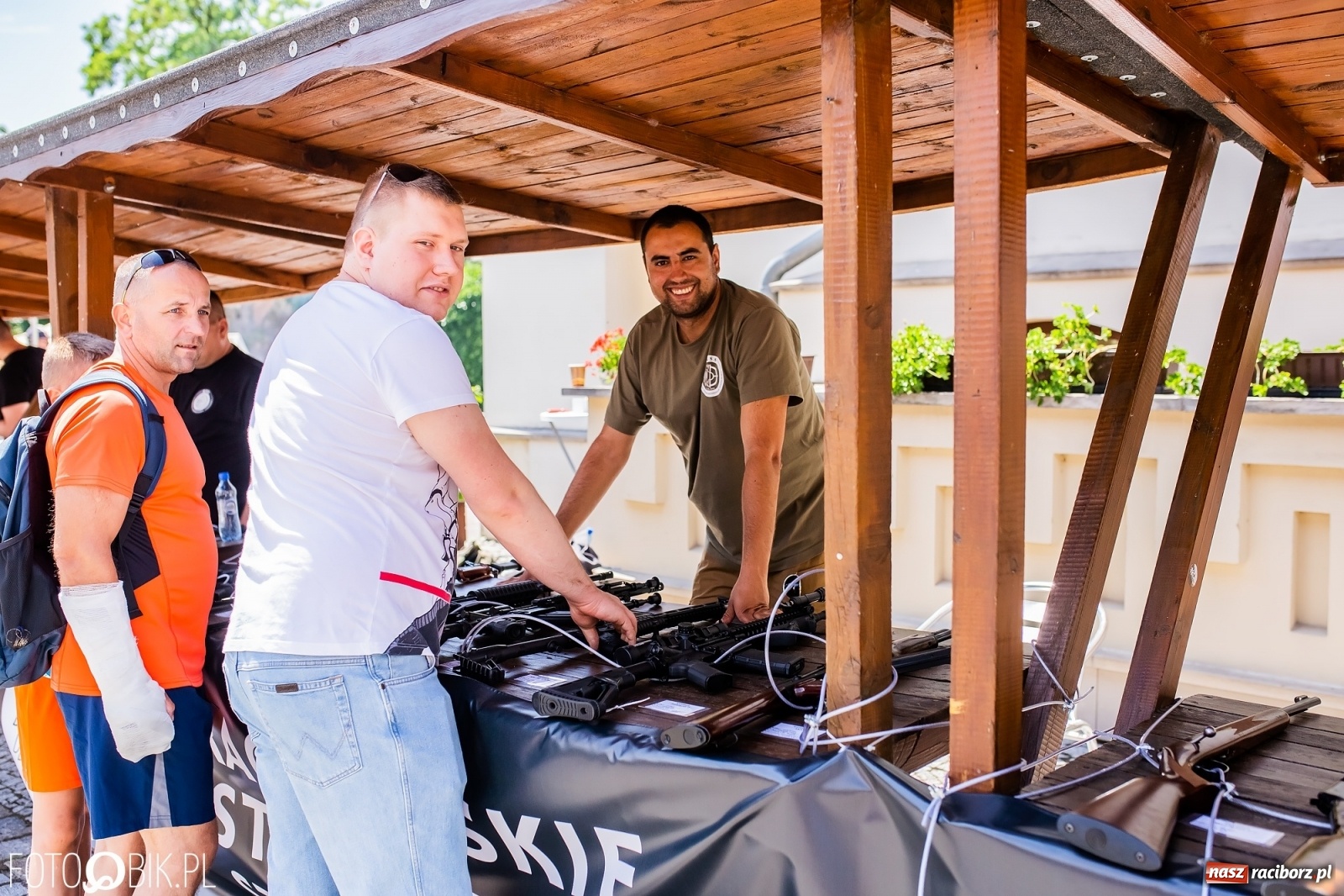Zdjęcie w galerii na portalu naszraciborz.pl: Piknik militarny na raciborskim zamku [FOTO i WIDEO] wiadomości z regionu