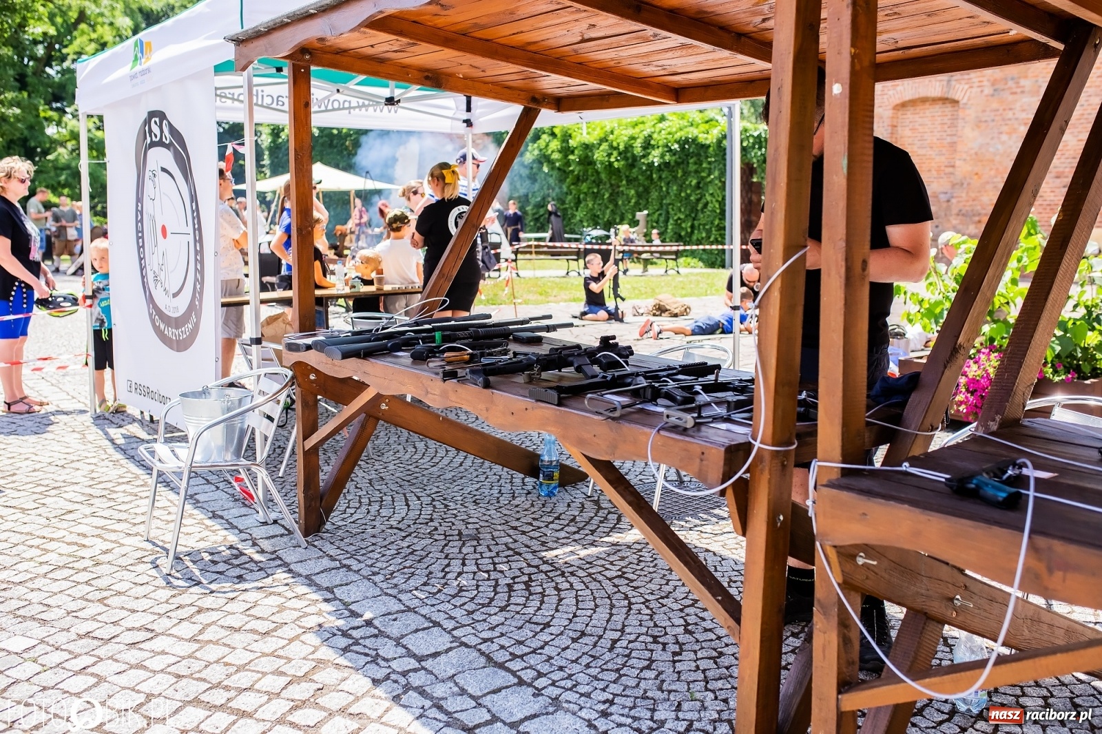 Zdjęcie w galerii na portalu naszraciborz.pl: Piknik militarny na raciborskim zamku [FOTO i WIDEO] wiadomości z regionu