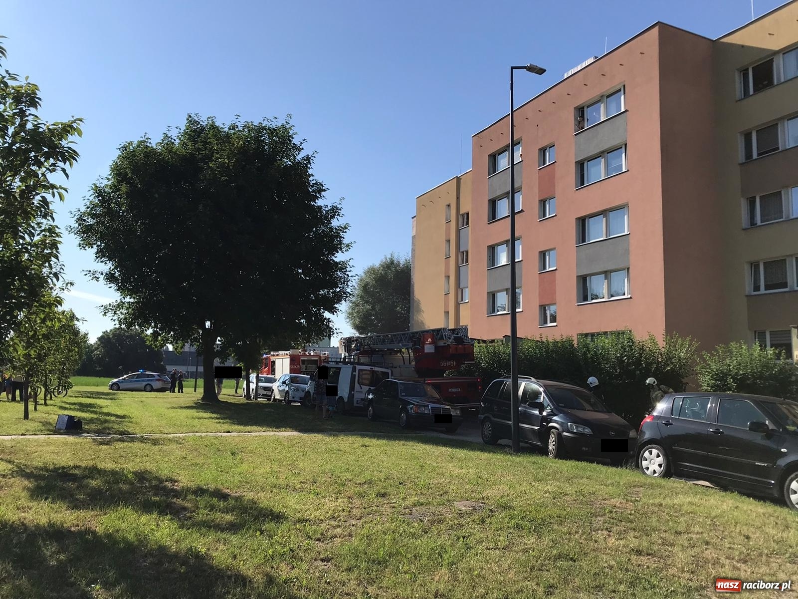 Zdjęcie w galerii na portalu naszraciborz.pl: Pożar mieszkania przy Czarnieckiego [FOTO] wiadomości z regionu