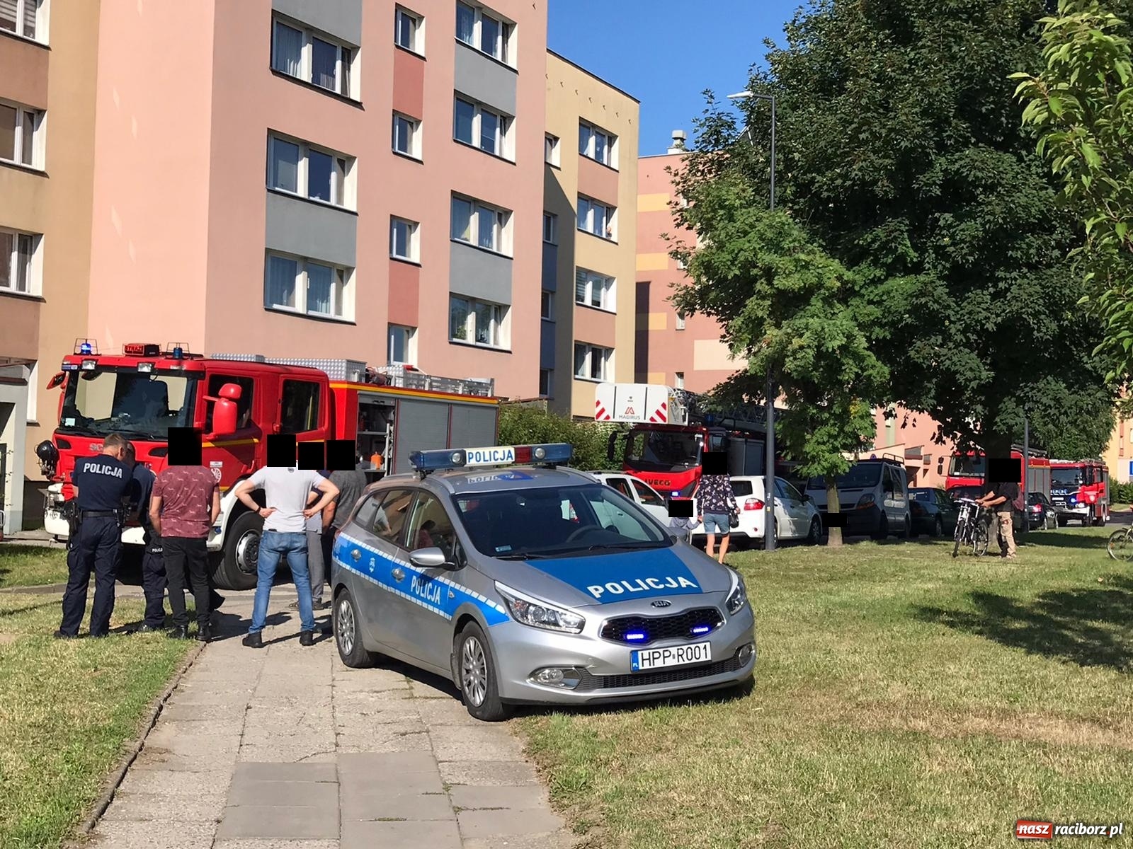 Zdjęcie w galerii na portalu naszraciborz.pl: Pożar mieszkania przy Czarnieckiego [FOTO] wiadomości z regionu
