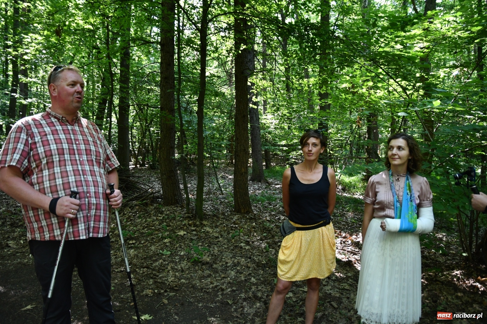 Zdjęcie w galerii na portalu naszraciborz.pl: Jedenaście stacji Dezyderaty. Nowa ścieżka w lesie Obora wiadomości z regionu