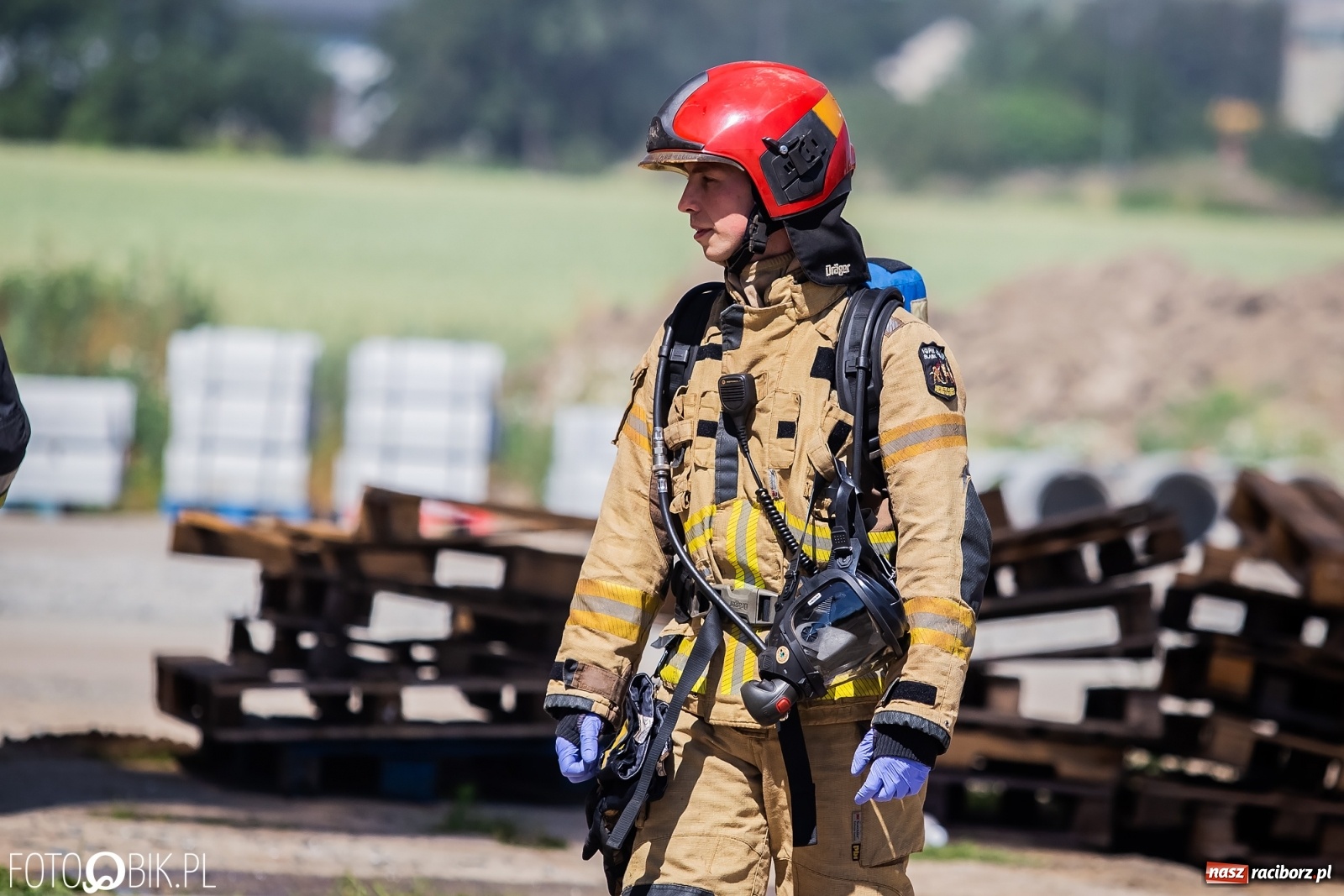 Zdjęcie w galerii na portalu naszraciborz.pl: Pożar pustostanu przy budowanej obwodnicy [FOTO i WIDEO] wiadomości z regionu