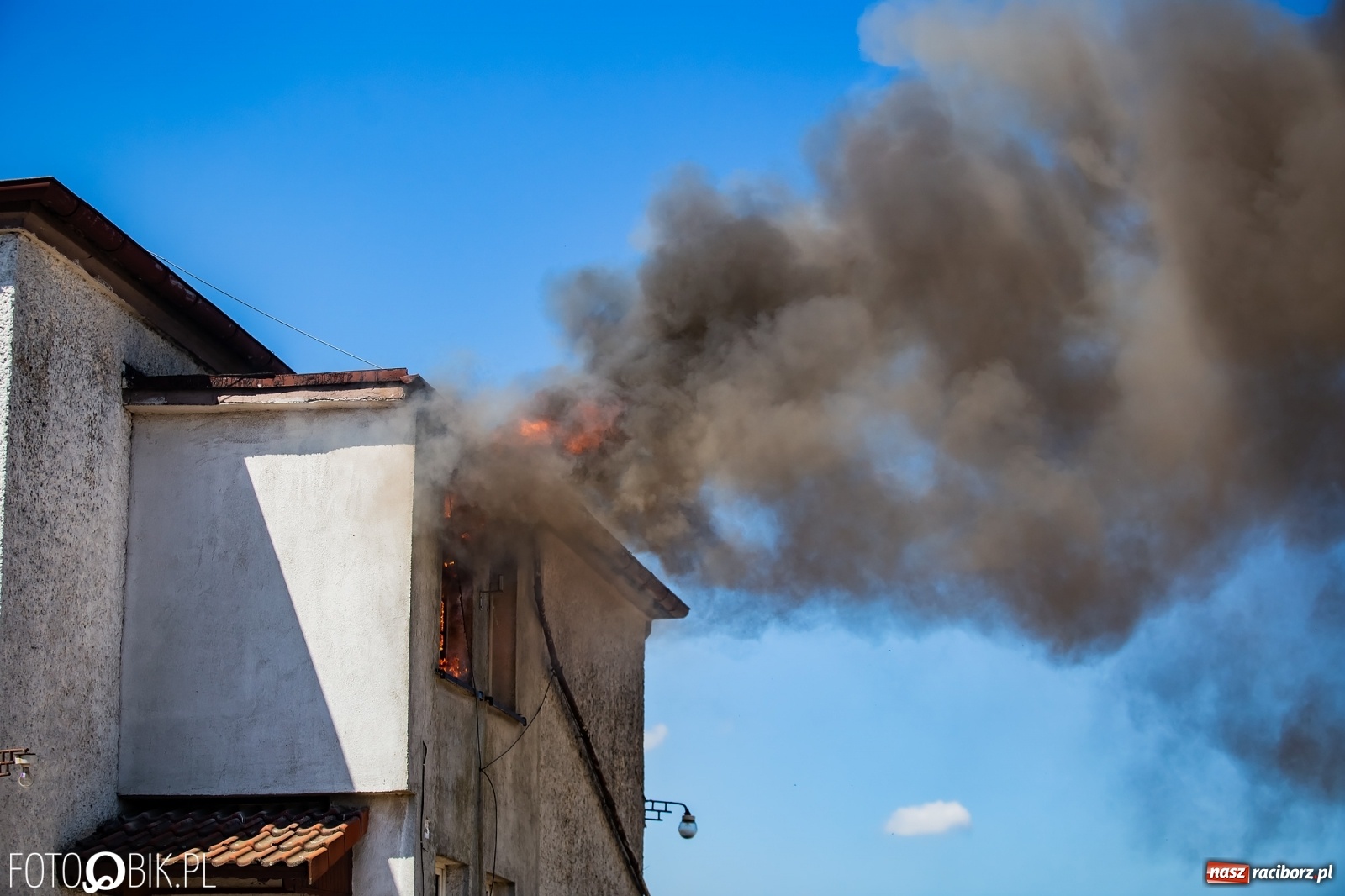 Zdjęcie w galerii na portalu naszraciborz.pl: Pożar pustostanu przy budowanej obwodnicy [FOTO i WIDEO] wiadomości z regionu