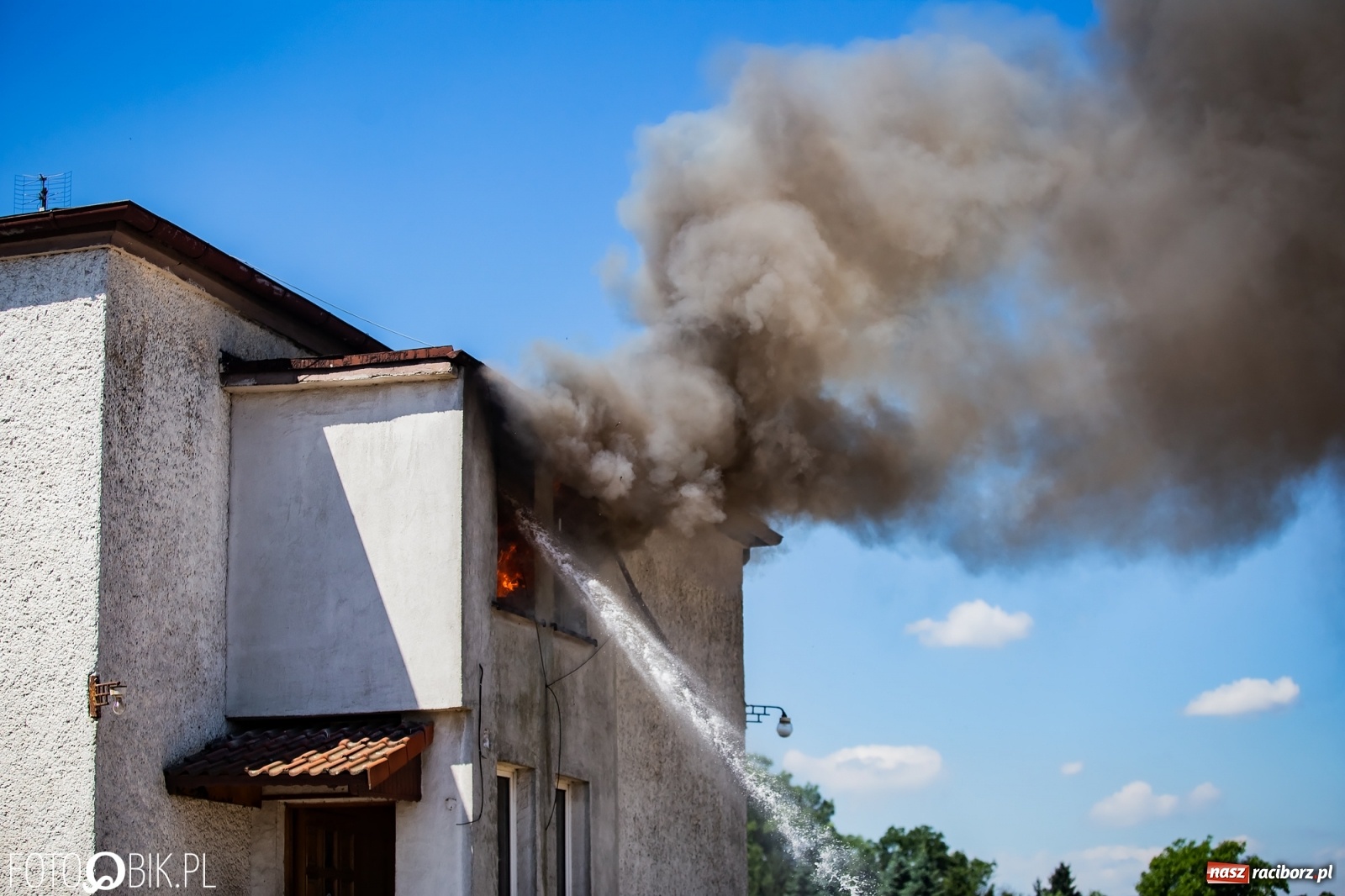 Zdjęcie w galerii na portalu naszraciborz.pl: Pożar pustostanu przy budowanej obwodnicy [FOTO i WIDEO] wiadomości z regionu