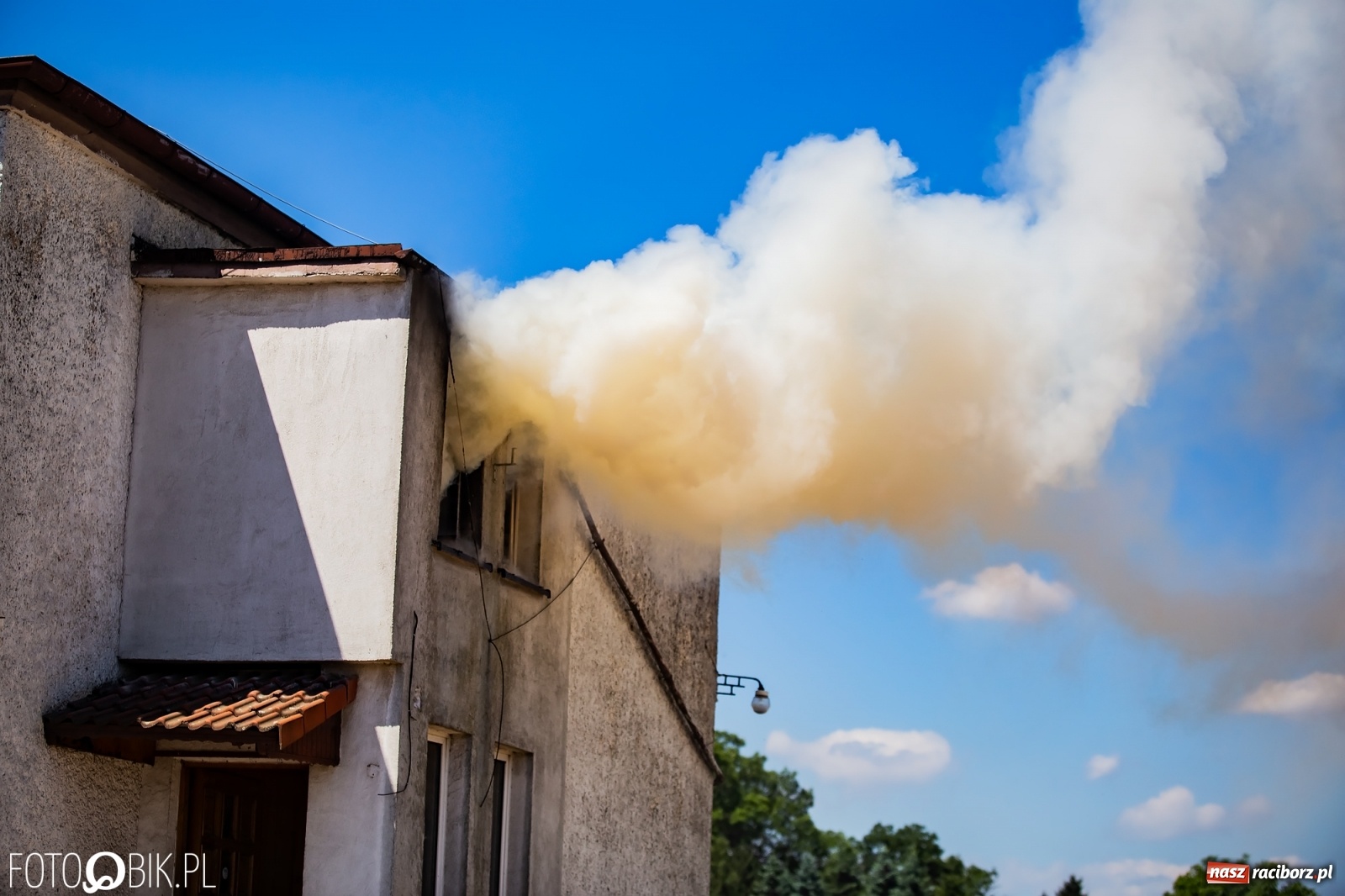 Zdjęcie w galerii na portalu naszraciborz.pl: Pożar pustostanu przy budowanej obwodnicy [FOTO i WIDEO] wiadomości z regionu