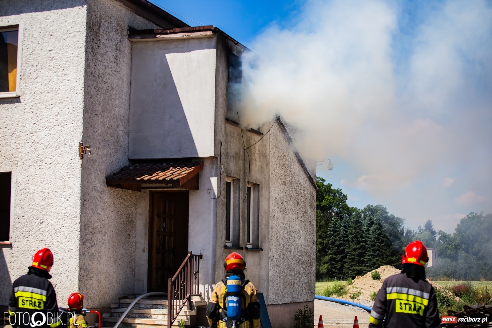 Zdjęcie w galerii na portalu naszraciborz.pl: Pożar pustostanu przy budowanej obwodnicy [FOTO i WIDEO] wiadomości z regionu
