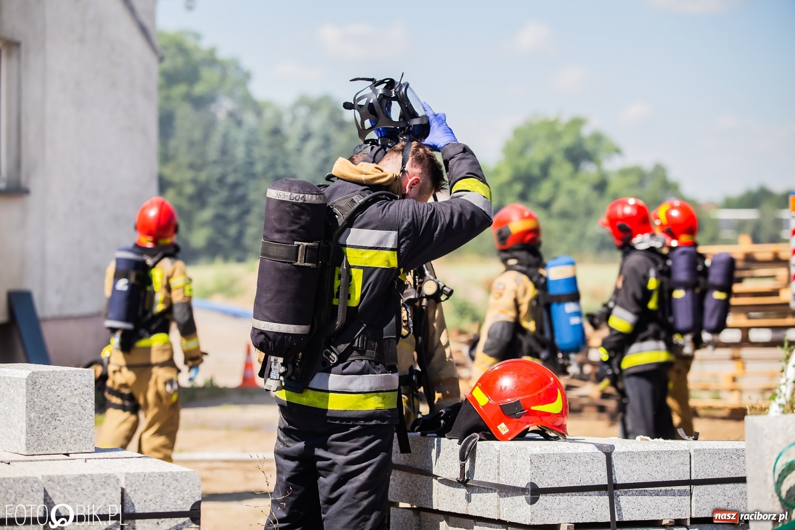Zdjęcie w galerii na portalu naszraciborz.pl: Pożar pustostanu przy budowanej obwodnicy [FOTO i WIDEO] wiadomości z regionu