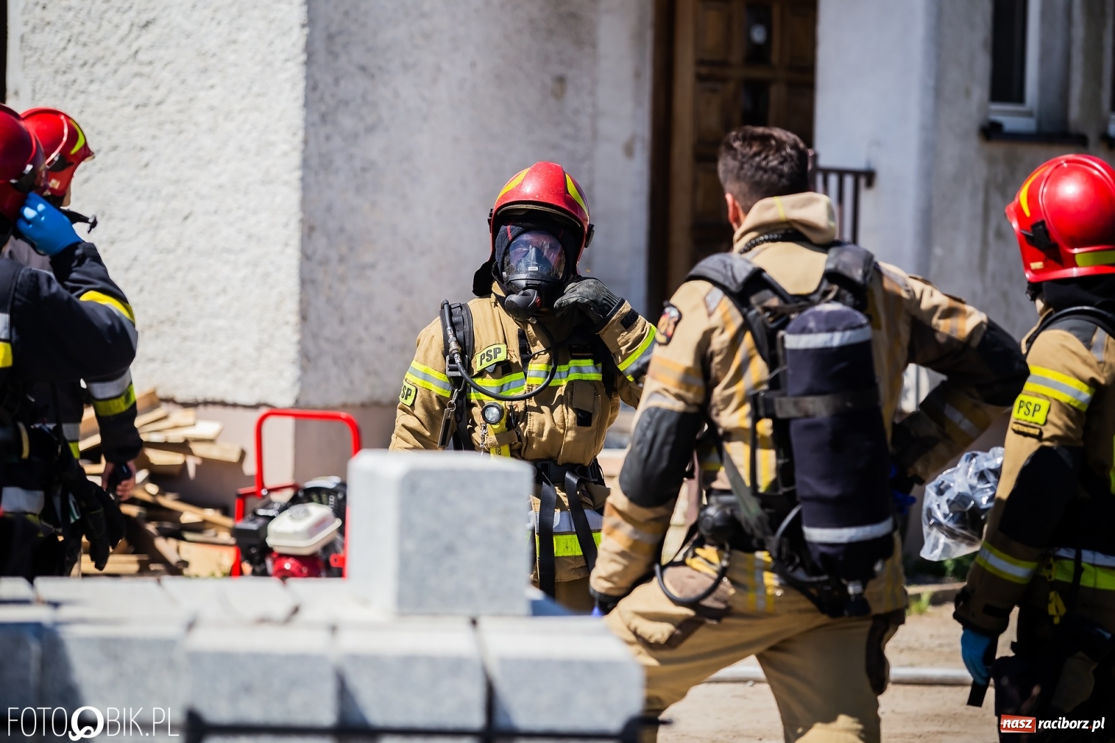 Zdjęcie w galerii na portalu naszraciborz.pl: Pożar pustostanu przy budowanej obwodnicy [FOTO i WIDEO] wiadomości z regionu