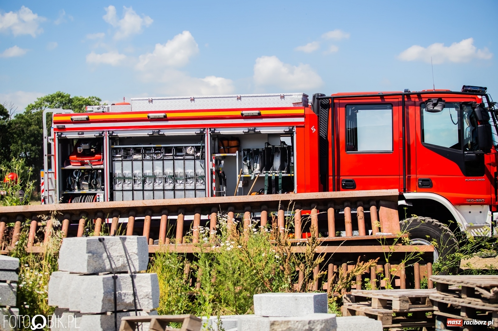 Zdjęcie w galerii na portalu naszraciborz.pl: Pożar pustostanu przy budowanej obwodnicy [FOTO i WIDEO] wiadomości z regionu