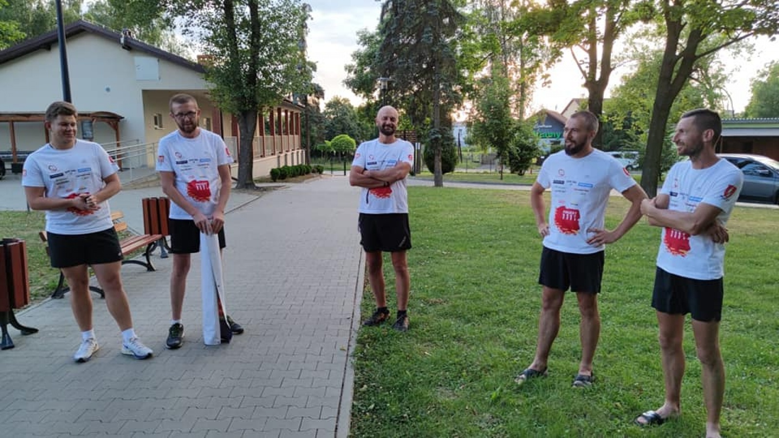 Zdjęcie w galerii na portalu naszraciborz.pl: Charytatywni biegacze gościli w Raciborzu wiadomości z regionu