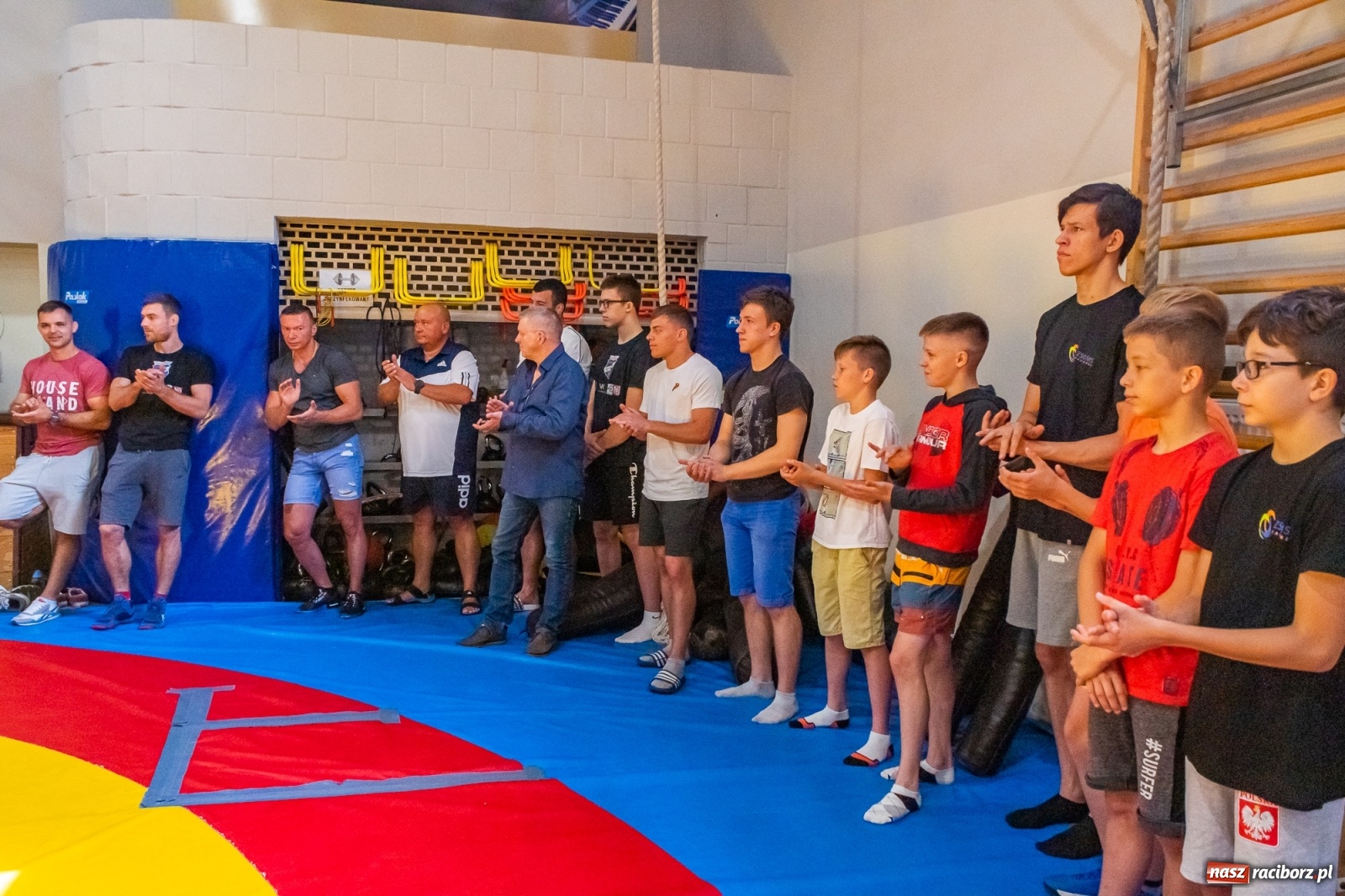 Zdjęcie w galerii na portalu naszraciborz.pl: Brązowy medalista ME w zapasach przywitany w Raciborzu [FOTO] wiadomości z regionu