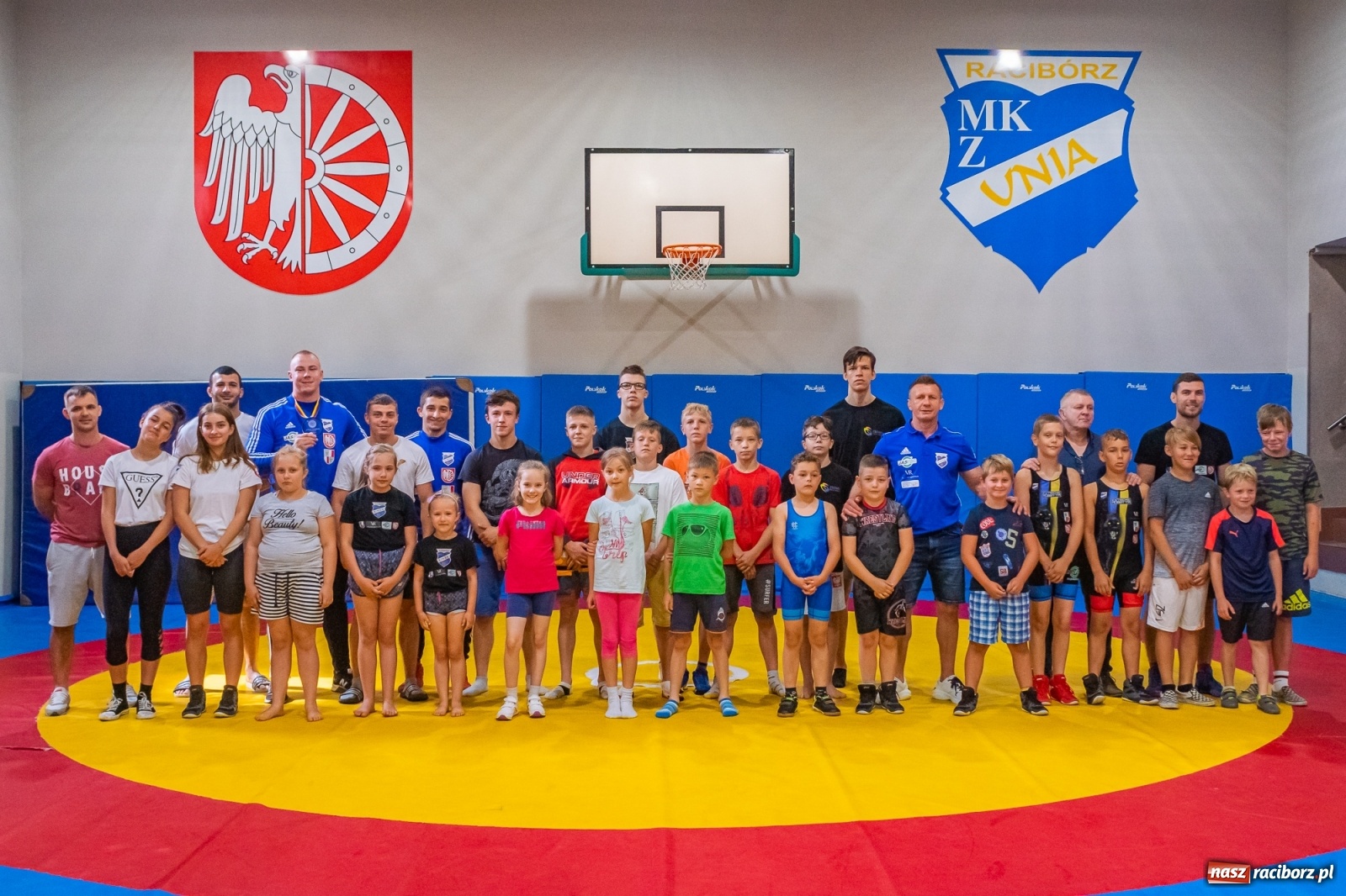 Zdjęcie w galerii na portalu naszraciborz.pl: Brązowy medalista ME w zapasach przywitany w Raciborzu [FOTO] wiadomości z regionu