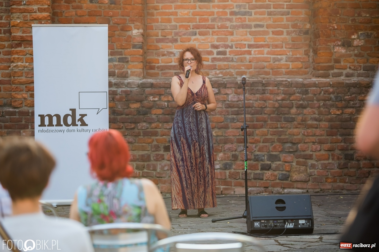 Zdjęcie w galerii na portalu naszraciborz.pl: Śpiew nocy letniej na Zamku Piastowskim wiadomości z regionu