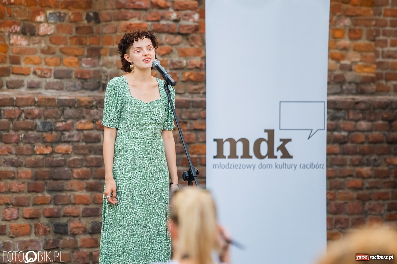 Zdjęcie w galerii na portalu naszraciborz.pl: Śpiew nocy letniej na Zamku Piastowskim wiadomości z regionu