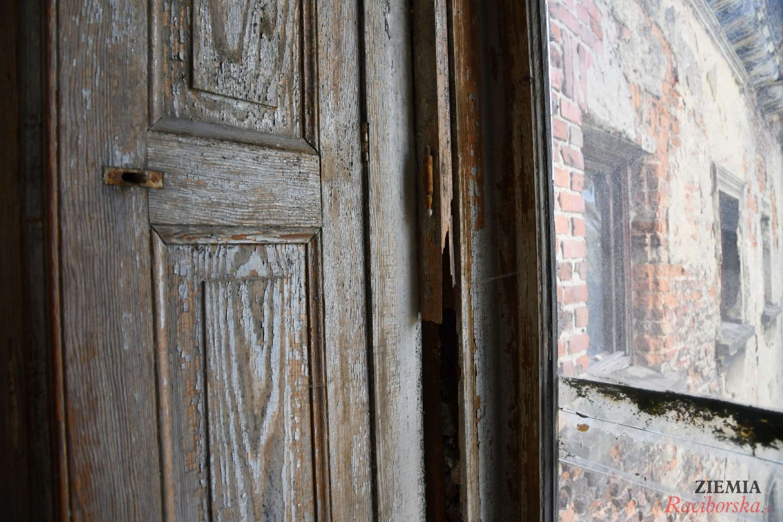 Zdjęcie w galerii na portalu naszraciborz.pl: Pałac w Krowiarkach wciąż skrywa wiele tajemnic [FOTO i WIDEO] wiadomości z regionu