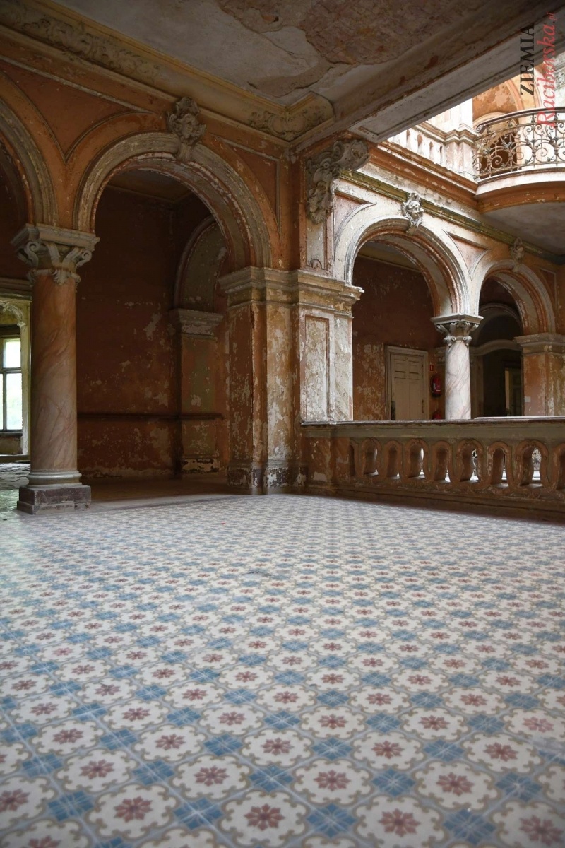 Zdjęcie w galerii na portalu naszraciborz.pl: Pałac w Krowiarkach wciąż skrywa wiele tajemnic [FOTO i WIDEO] wiadomości z regionu