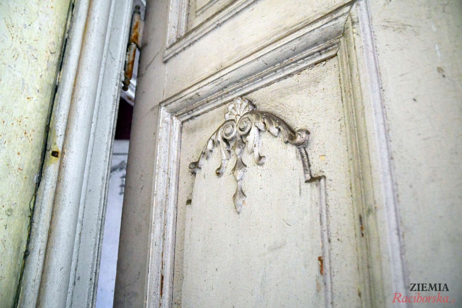 Zdjęcie w galerii na portalu naszraciborz.pl: Pałac w Krowiarkach wciąż skrywa wiele tajemnic [FOTO i WIDEO] wiadomości z regionu