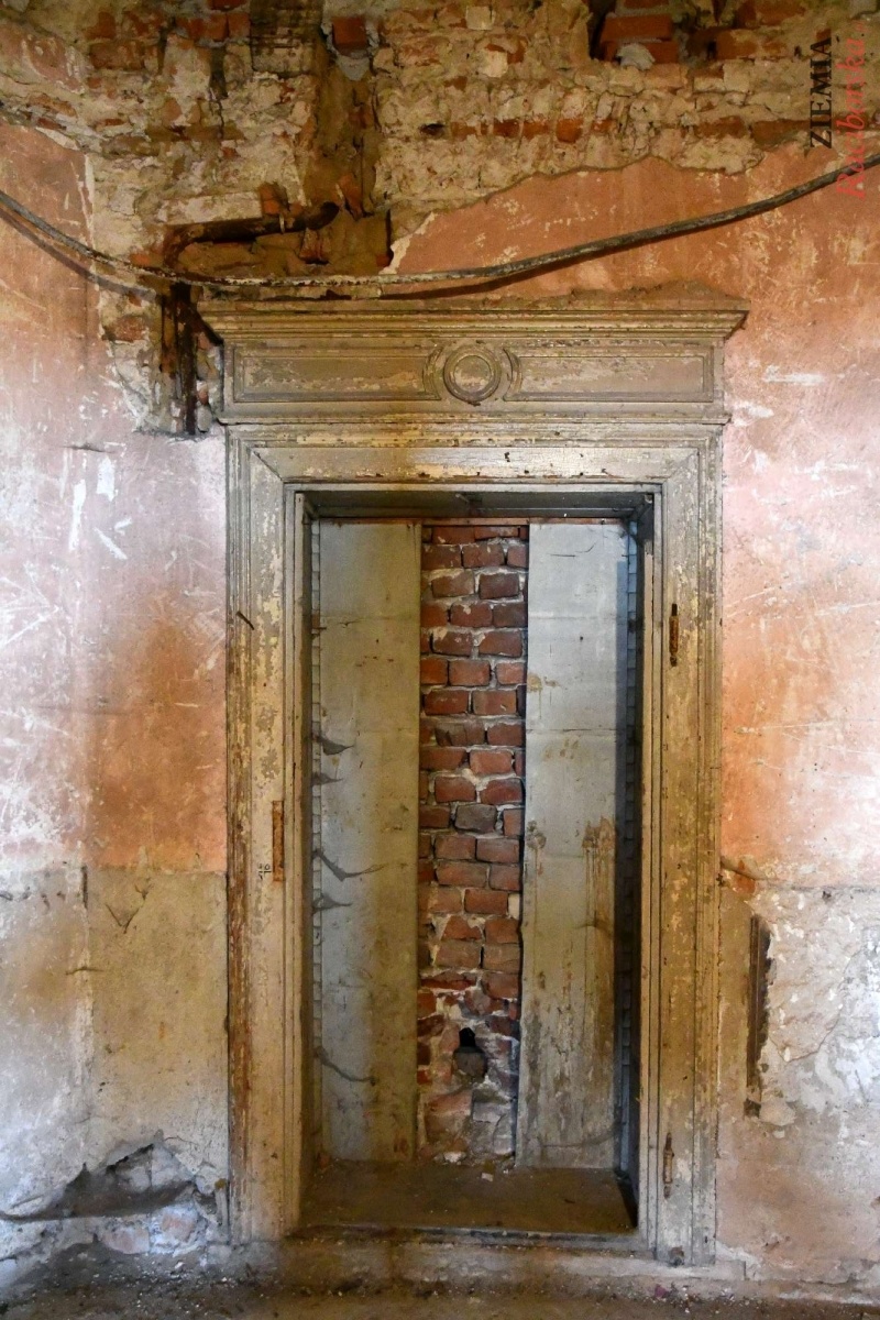 Zdjęcie w galerii na portalu naszraciborz.pl: Pałac w Krowiarkach wciąż skrywa wiele tajemnic [FOTO i WIDEO] wiadomości z regionu