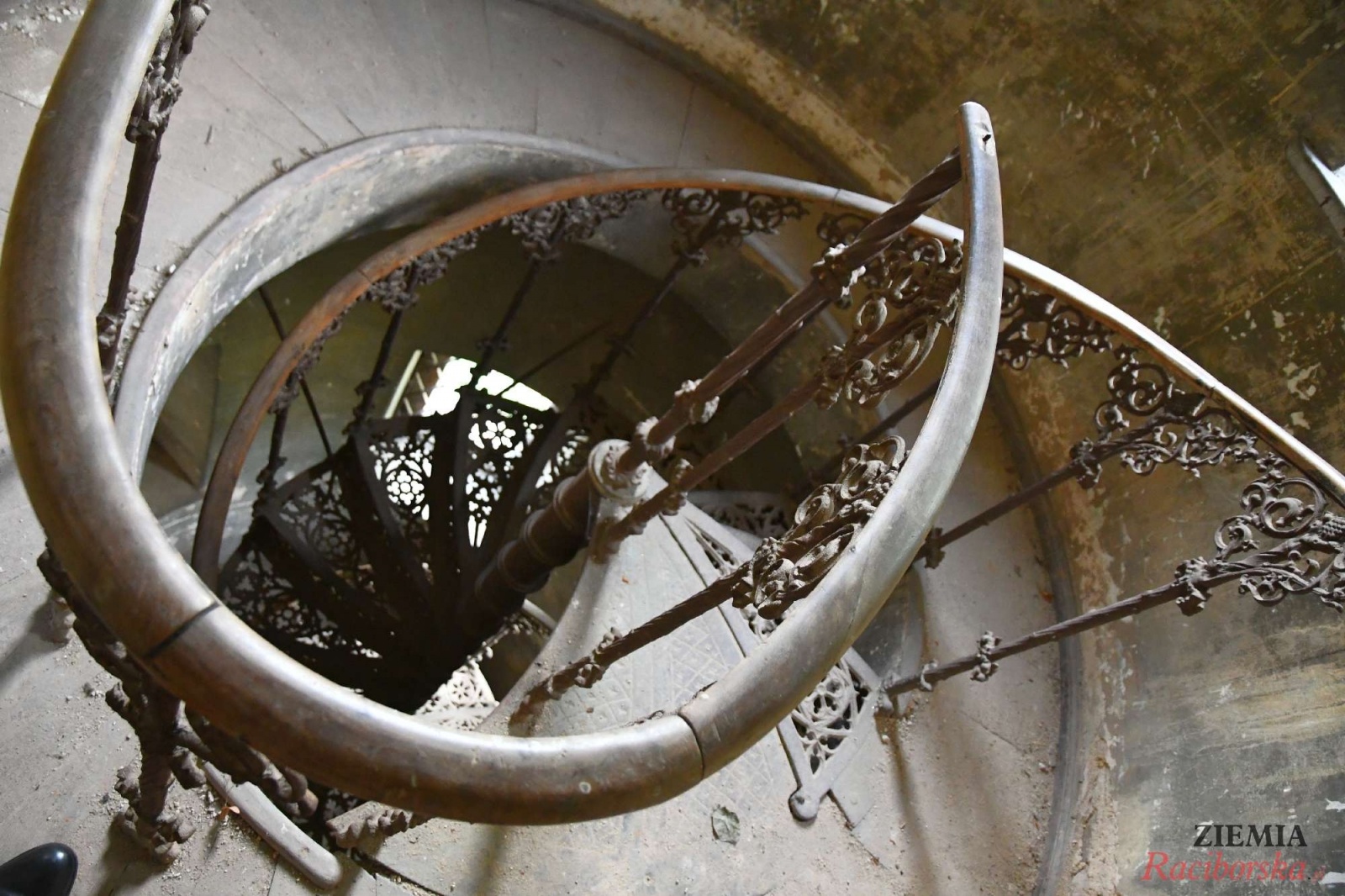 Zdjęcie w galerii na portalu naszraciborz.pl: Pałac w Krowiarkach wciąż skrywa wiele tajemnic [FOTO i WIDEO] wiadomości z regionu