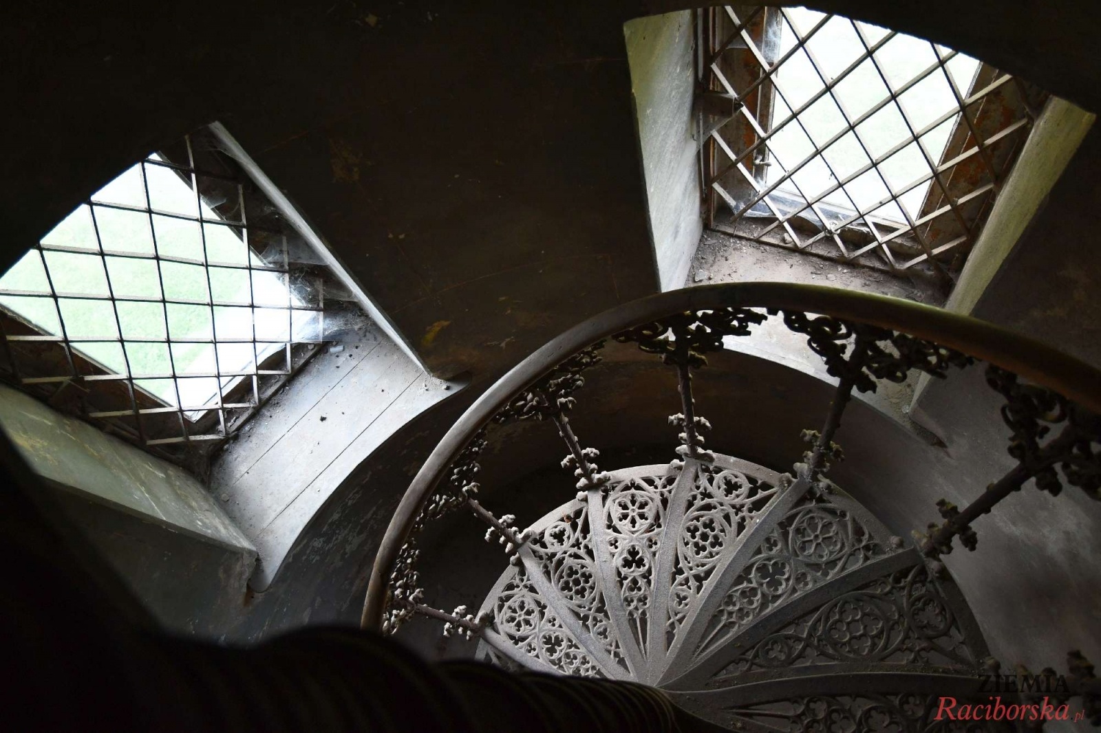 Zdjęcie w galerii na portalu naszraciborz.pl: Pałac w Krowiarkach wciąż skrywa wiele tajemnic [FOTO i WIDEO] wiadomości z regionu