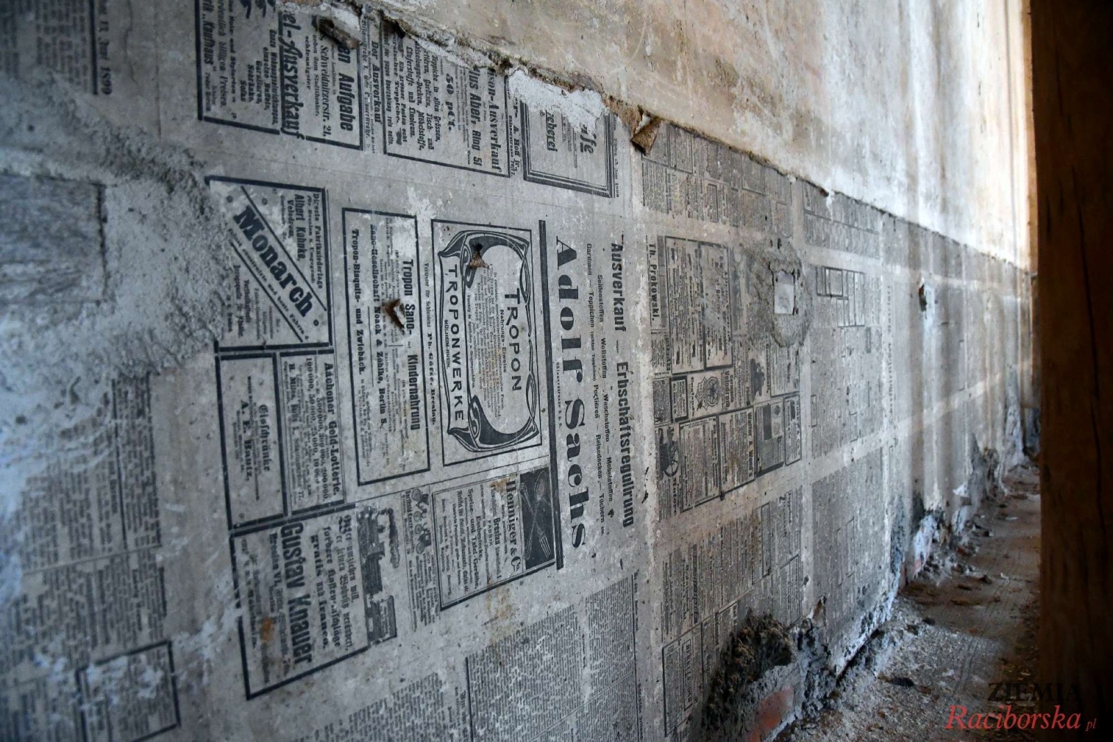 Zdjęcie w galerii na portalu naszraciborz.pl: Pałac w Krowiarkach wciąż skrywa wiele tajemnic [FOTO i WIDEO] wiadomości z regionu