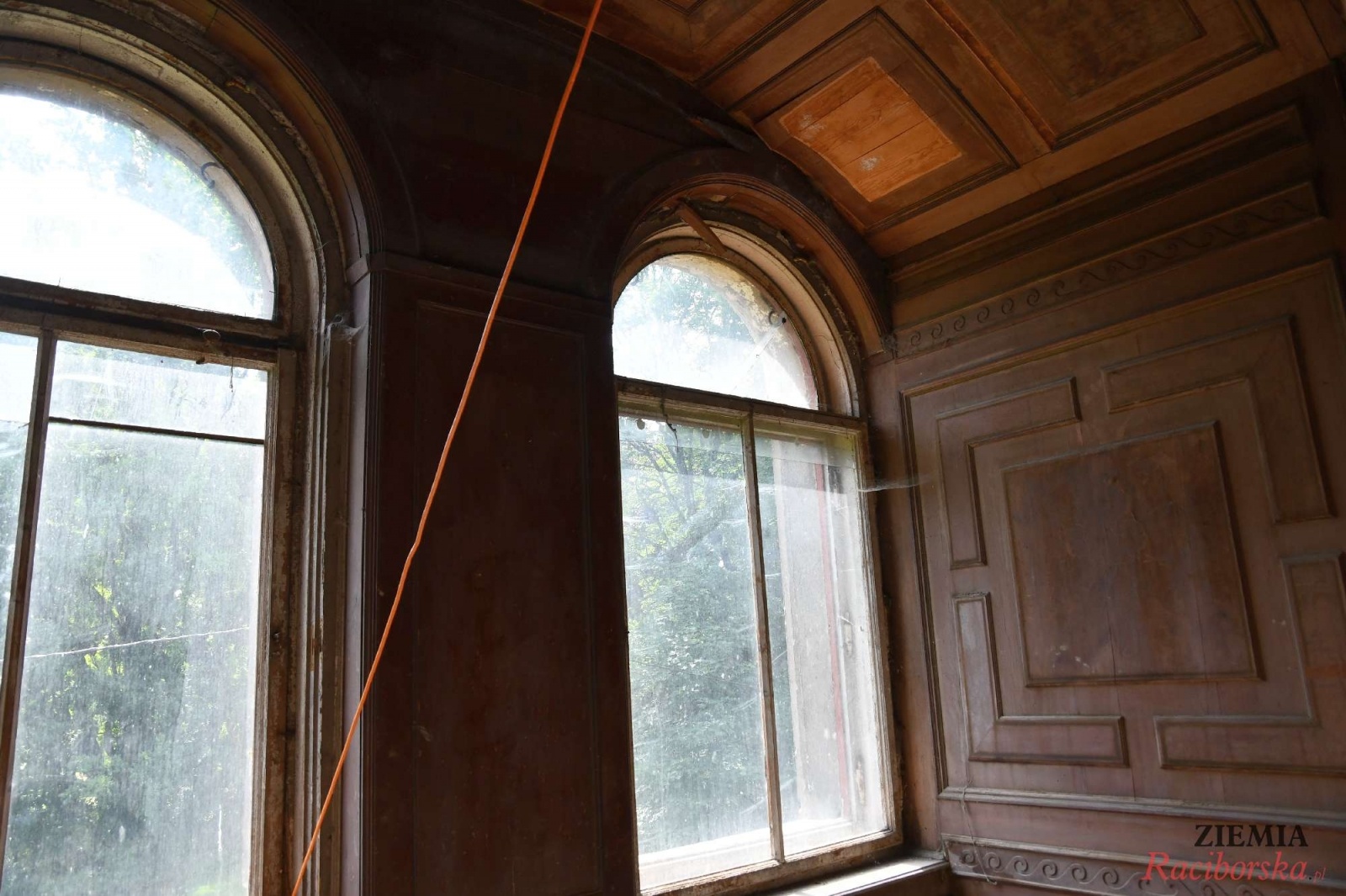 Zdjęcie w galerii na portalu naszraciborz.pl: Pałac w Krowiarkach wciąż skrywa wiele tajemnic [FOTO i WIDEO] wiadomości z regionu