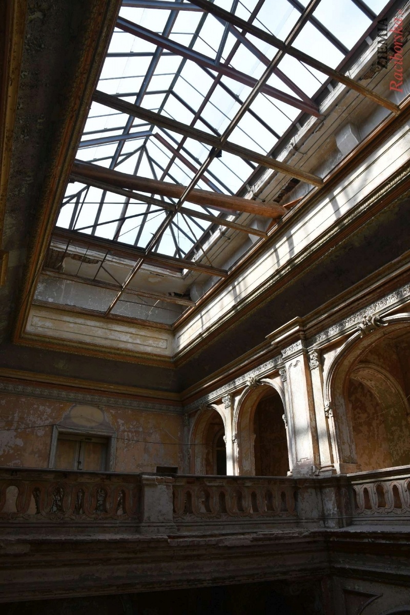 Zdjęcie w galerii na portalu naszraciborz.pl: Pałac w Krowiarkach wciąż skrywa wiele tajemnic [FOTO i WIDEO] wiadomości z regionu