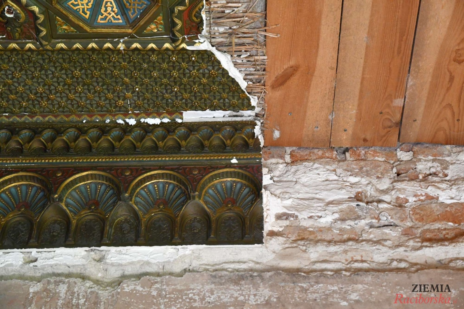 Zdjęcie w galerii na portalu naszraciborz.pl: Pałac w Krowiarkach wciąż skrywa wiele tajemnic [FOTO i WIDEO] wiadomości z regionu