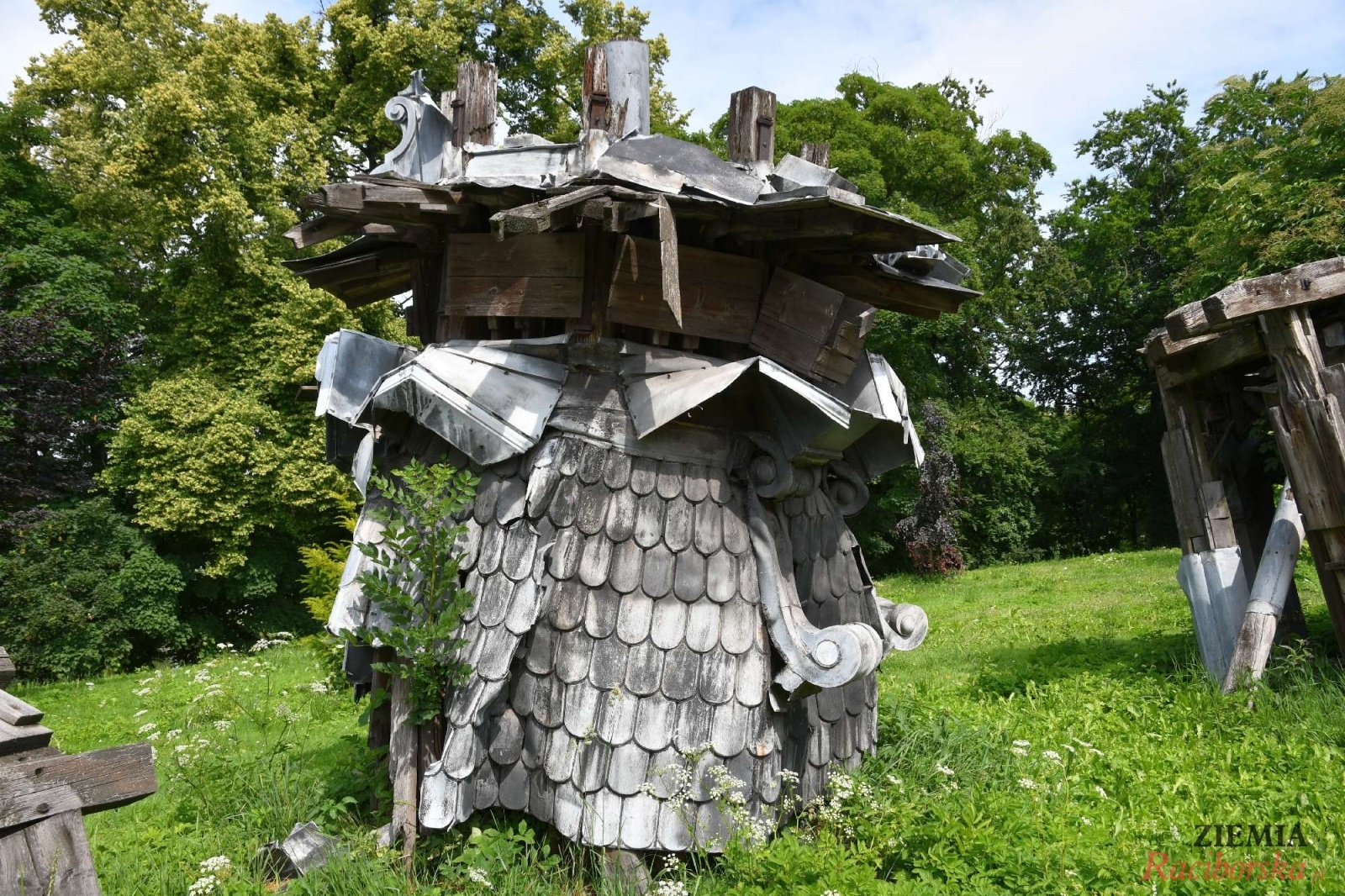 Zdjęcie w galerii na portalu naszraciborz.pl: Pałac w Krowiarkach wciąż skrywa wiele tajemnic [FOTO i WIDEO] wiadomości z regionu