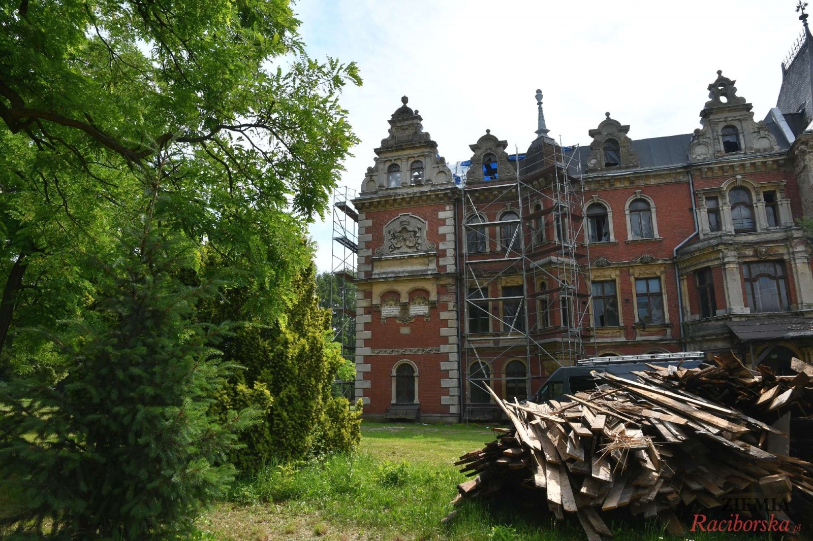 Zdjęcie w galerii na portalu naszraciborz.pl: Pałac w Krowiarkach wciąż skrywa wiele tajemnic [FOTO i WIDEO] wiadomości z regionu