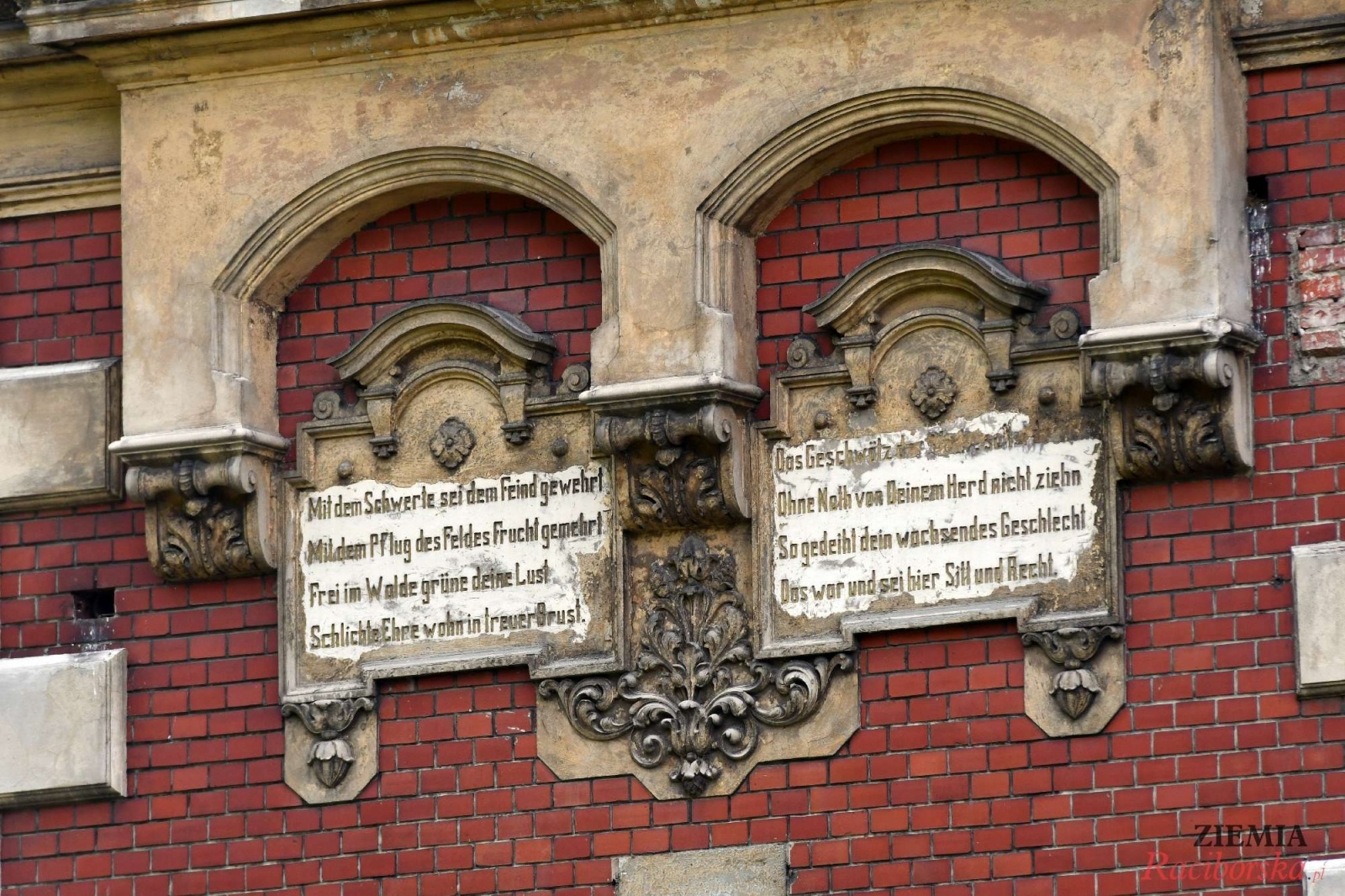 Zdjęcie w galerii na portalu naszraciborz.pl: Pałac w Krowiarkach wciąż skrywa wiele tajemnic [FOTO i WIDEO] wiadomości z regionu