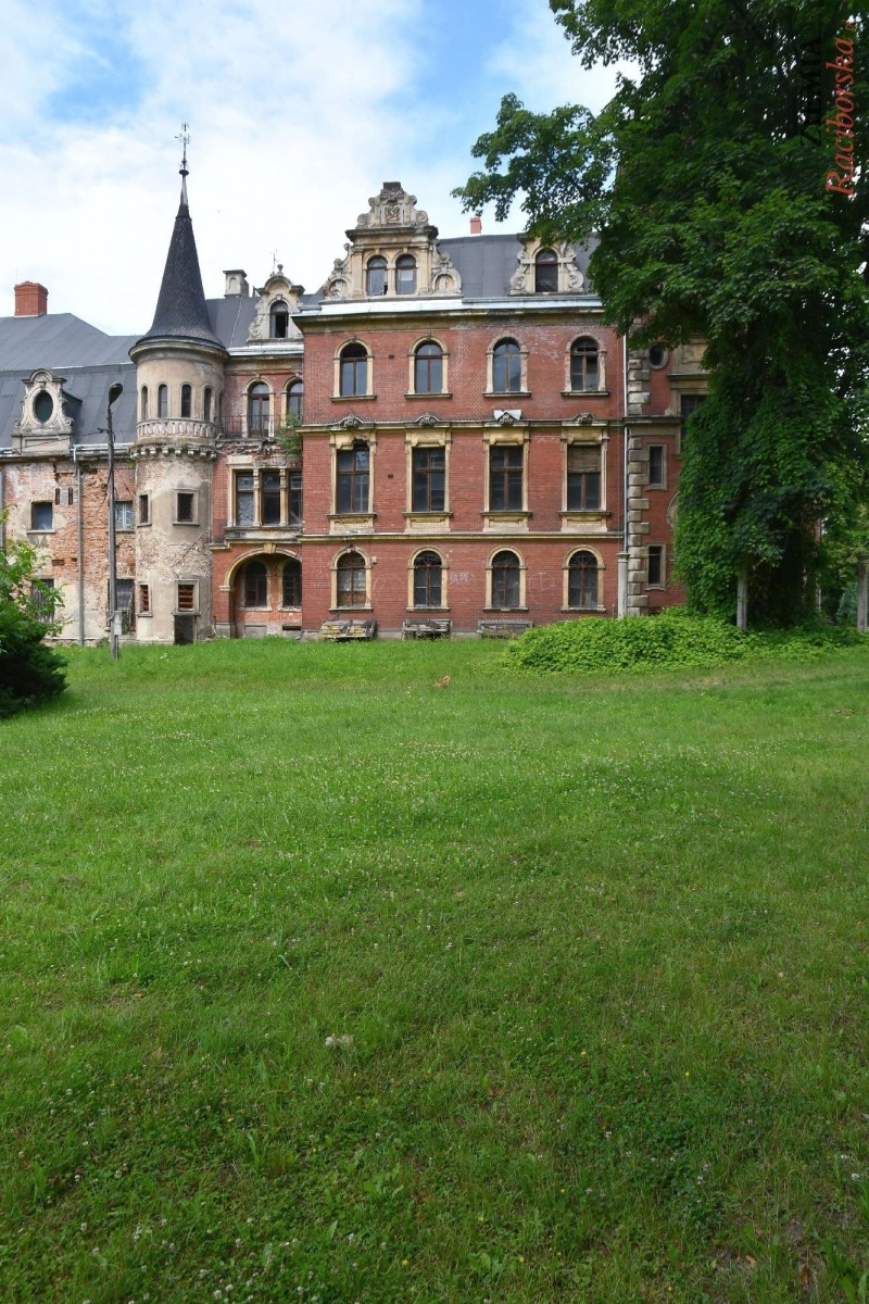 Zdjęcie w galerii na portalu naszraciborz.pl: Pałac w Krowiarkach wciąż skrywa wiele tajemnic [FOTO i WIDEO] wiadomości z regionu