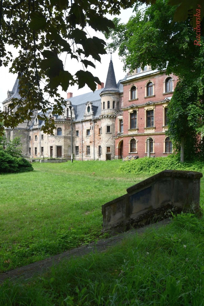 Zdjęcie w galerii na portalu naszraciborz.pl: Pałac w Krowiarkach wciąż skrywa wiele tajemnic [FOTO i WIDEO] wiadomości z regionu