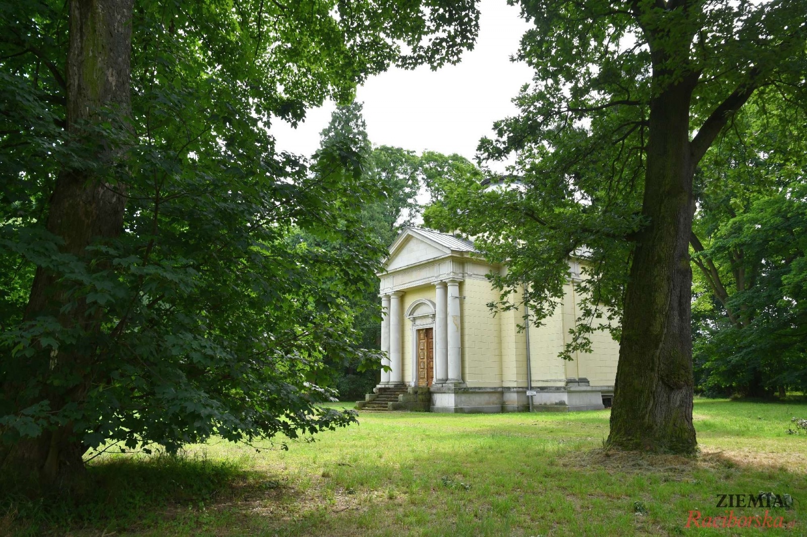 Zdjęcie w galerii na portalu naszraciborz.pl: Pałac w Krowiarkach wciąż skrywa wiele tajemnic [FOTO i WIDEO] wiadomości z regionu