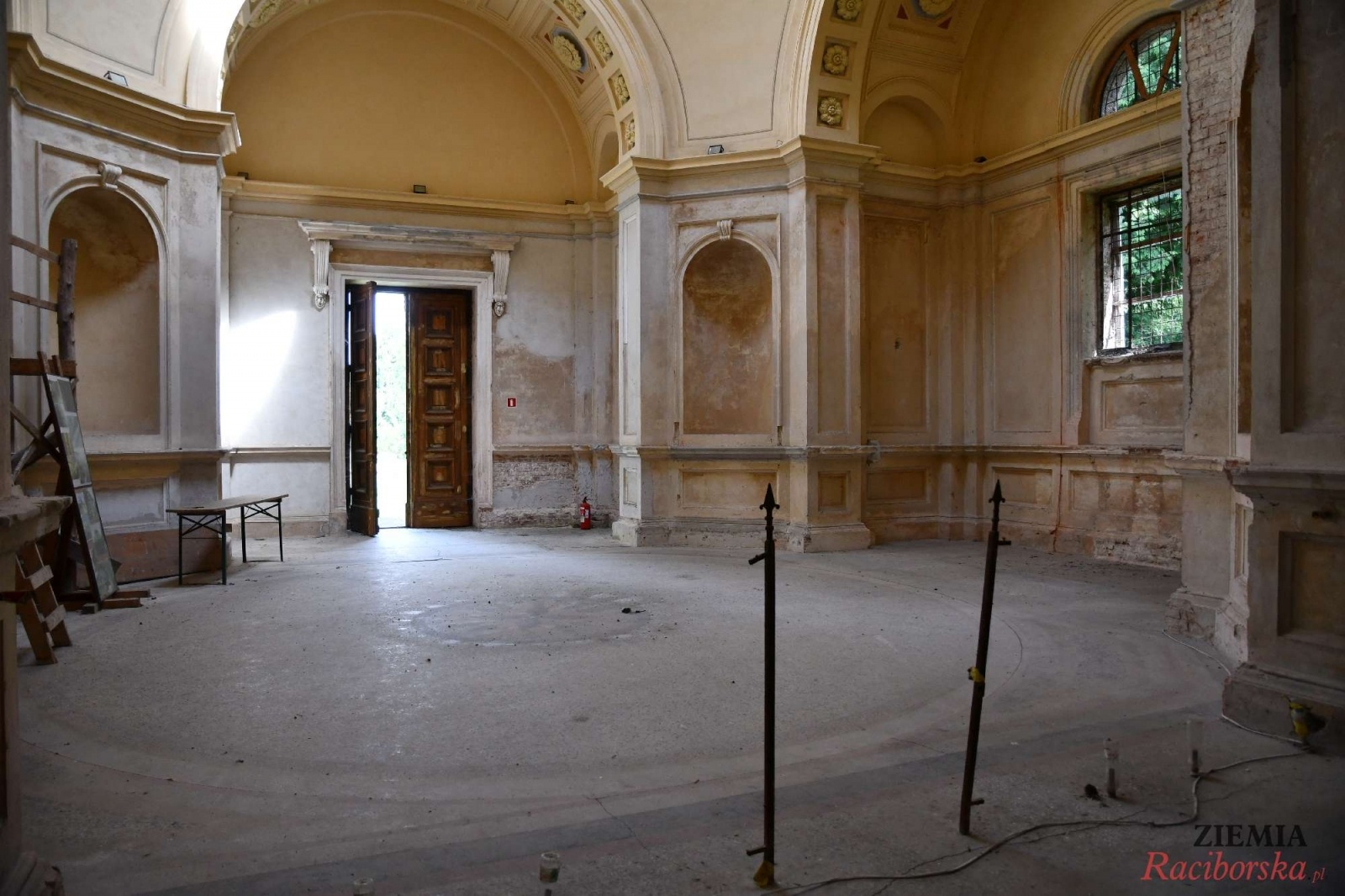 Zdjęcie w galerii na portalu naszraciborz.pl: Pałac w Krowiarkach wciąż skrywa wiele tajemnic [FOTO i WIDEO] wiadomości z regionu