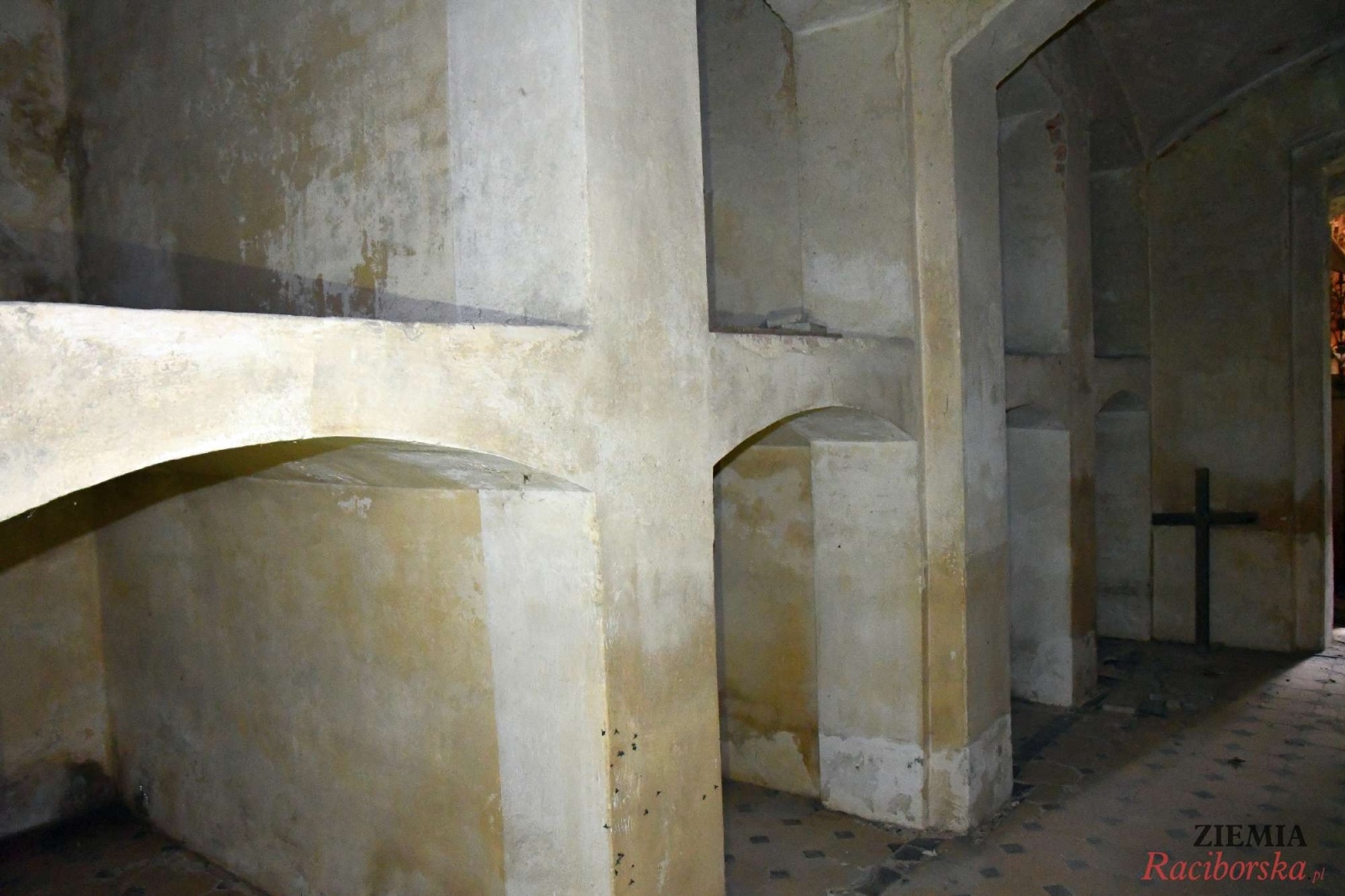 Zdjęcie w galerii na portalu naszraciborz.pl: Pałac w Krowiarkach wciąż skrywa wiele tajemnic [FOTO i WIDEO] wiadomości z regionu