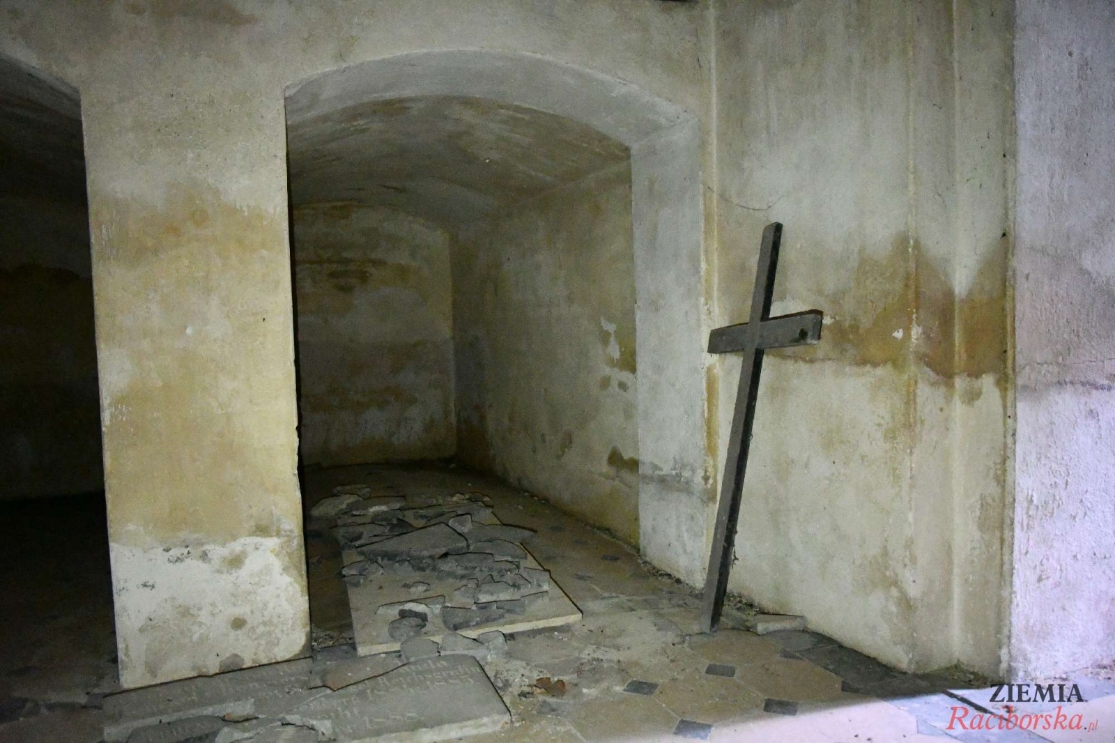 Zdjęcie w galerii na portalu naszraciborz.pl: Pałac w Krowiarkach wciąż skrywa wiele tajemnic [FOTO i WIDEO] wiadomości z regionu