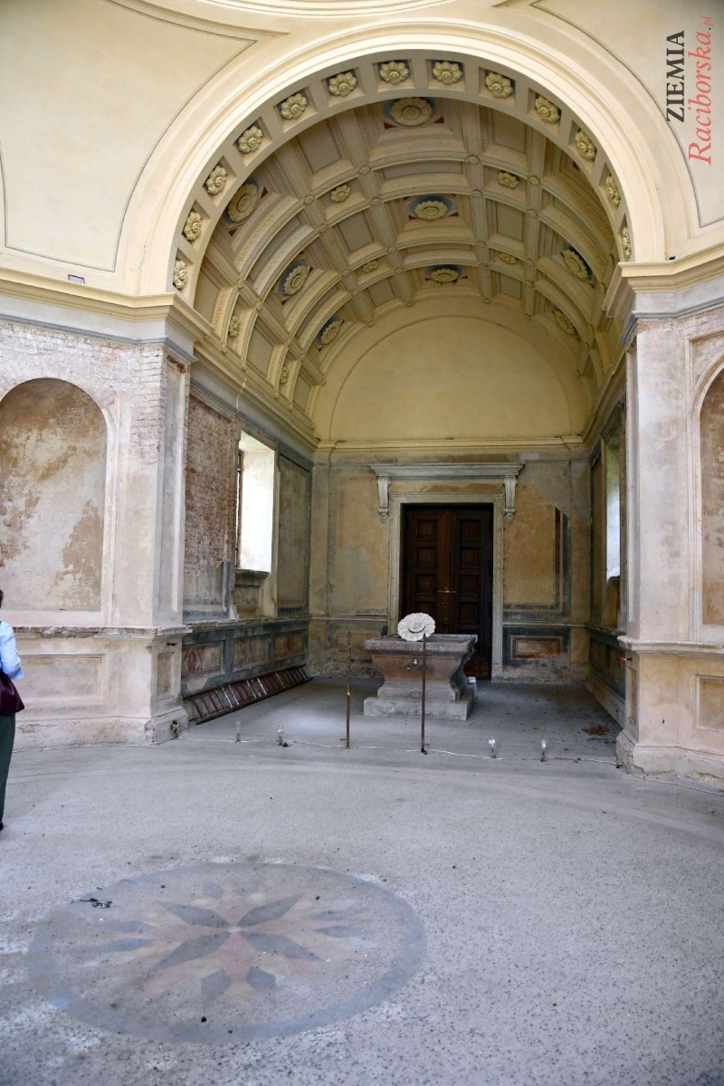Zdjęcie w galerii na portalu naszraciborz.pl: Pałac w Krowiarkach wciąż skrywa wiele tajemnic [FOTO i WIDEO] wiadomości z regionu