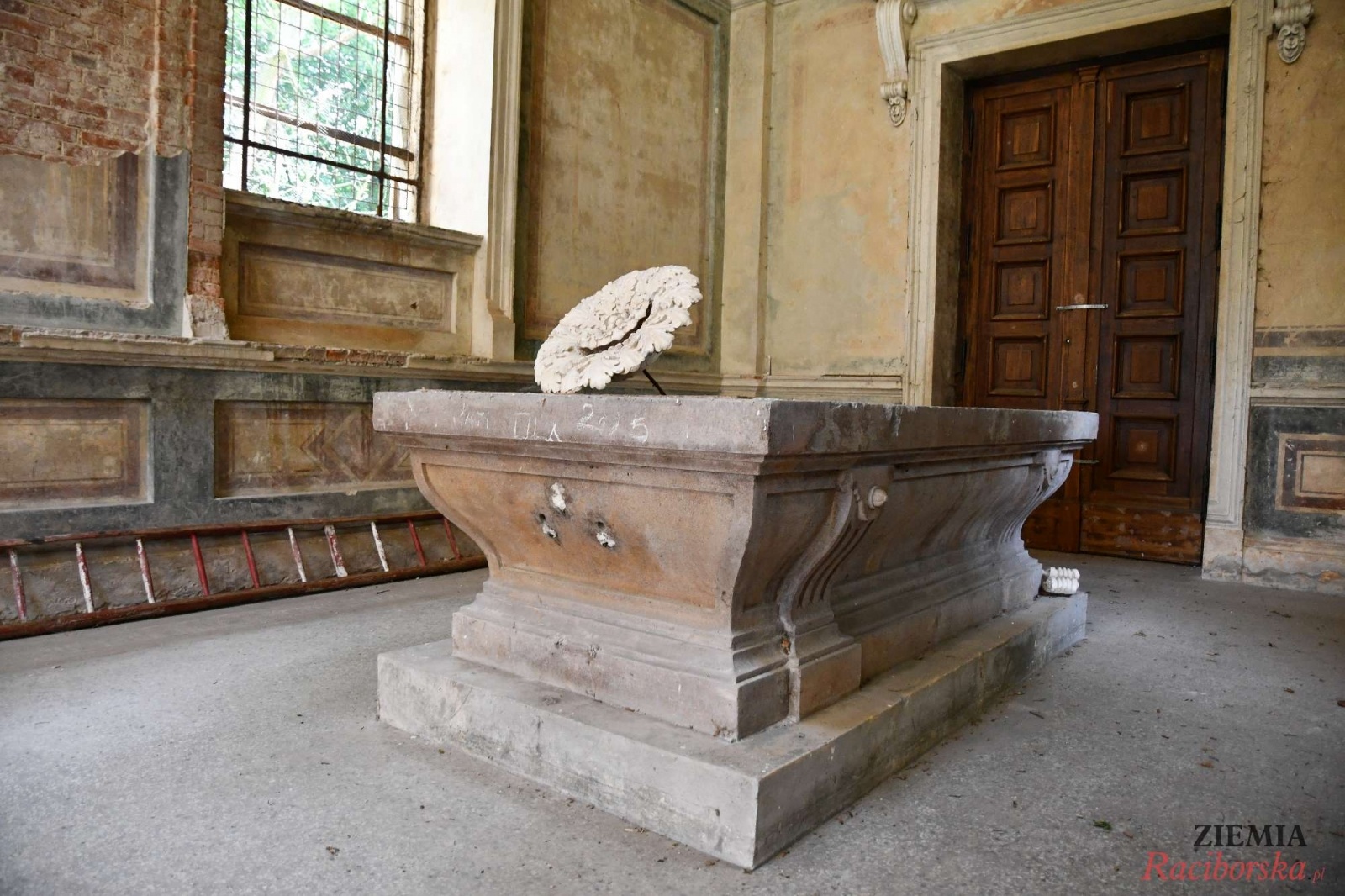 Zdjęcie w galerii na portalu naszraciborz.pl: Pałac w Krowiarkach wciąż skrywa wiele tajemnic [FOTO i WIDEO] wiadomości z regionu