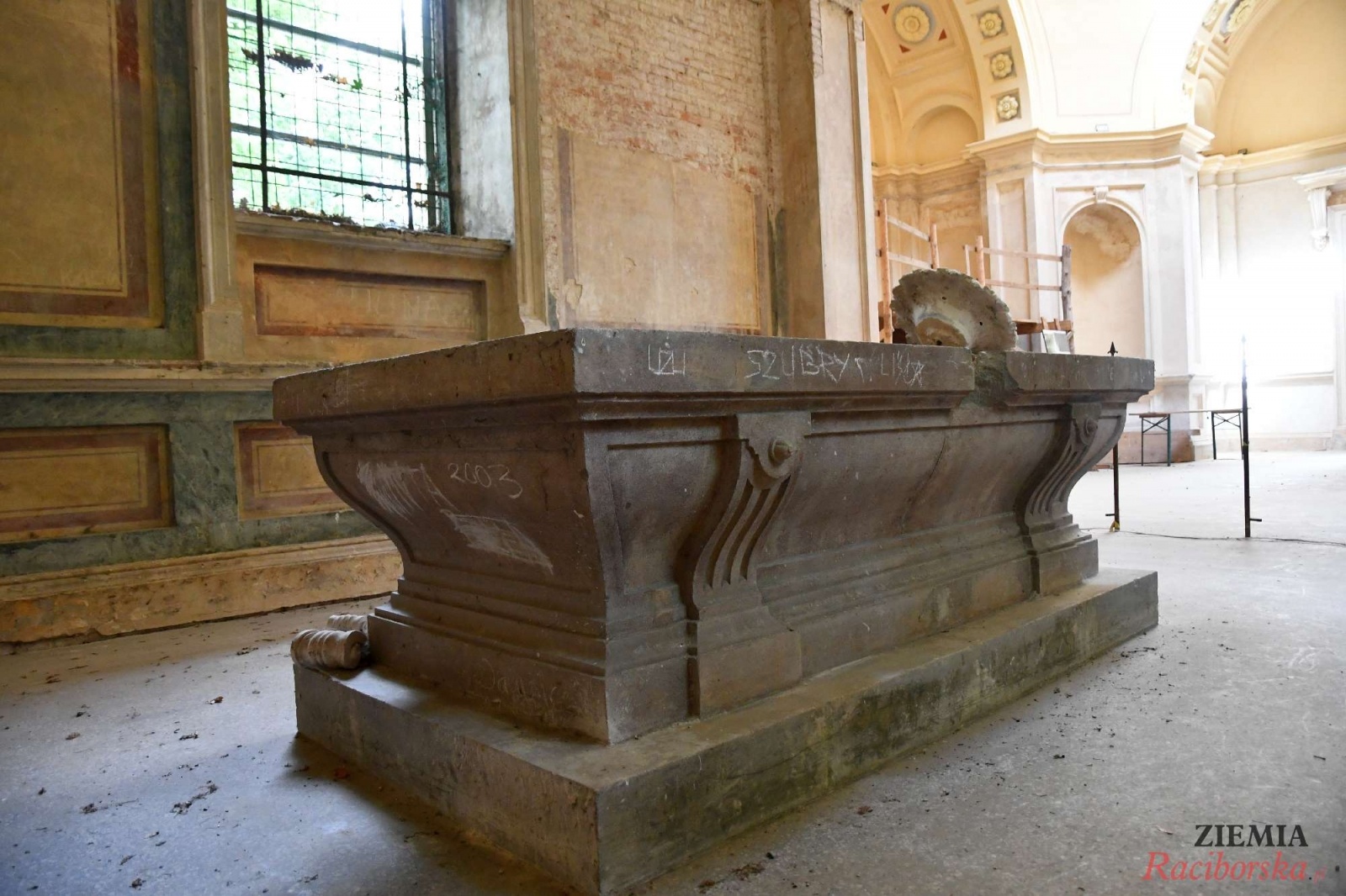 Zdjęcie w galerii na portalu naszraciborz.pl: Pałac w Krowiarkach wciąż skrywa wiele tajemnic [FOTO i WIDEO] wiadomości z regionu