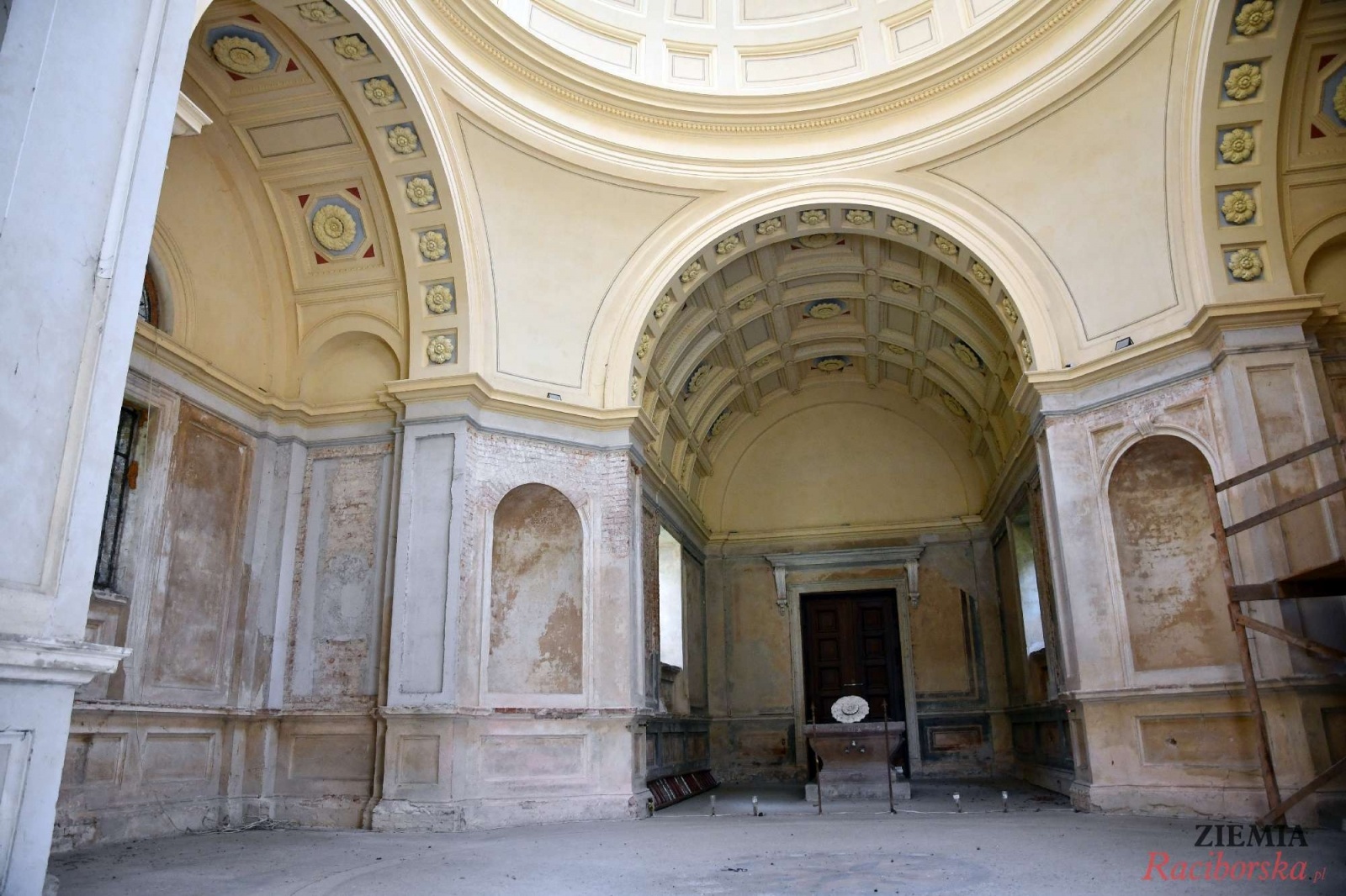 Zdjęcie w galerii na portalu naszraciborz.pl: Pałac w Krowiarkach wciąż skrywa wiele tajemnic [FOTO i WIDEO] wiadomości z regionu