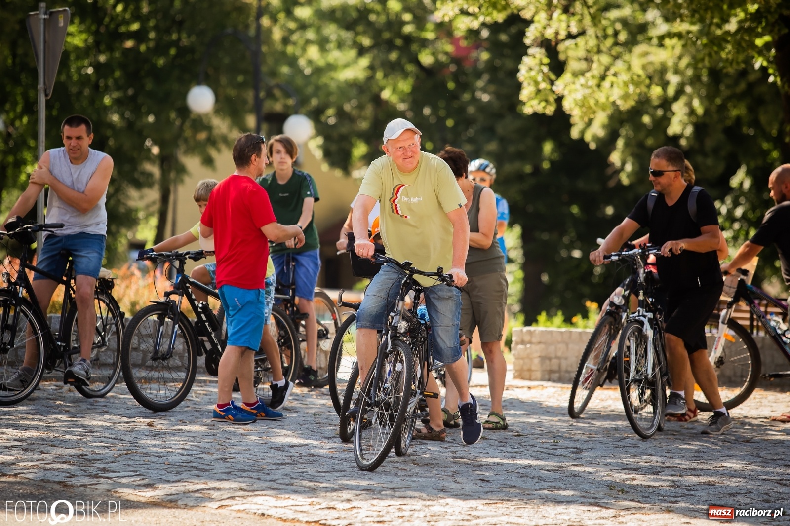 Zdjęcie w galerii na portalu naszraciborz.pl: Mieszkańcy Krzanowic i ich goście wrócili na rowerowy szlak wiadomości z regionu