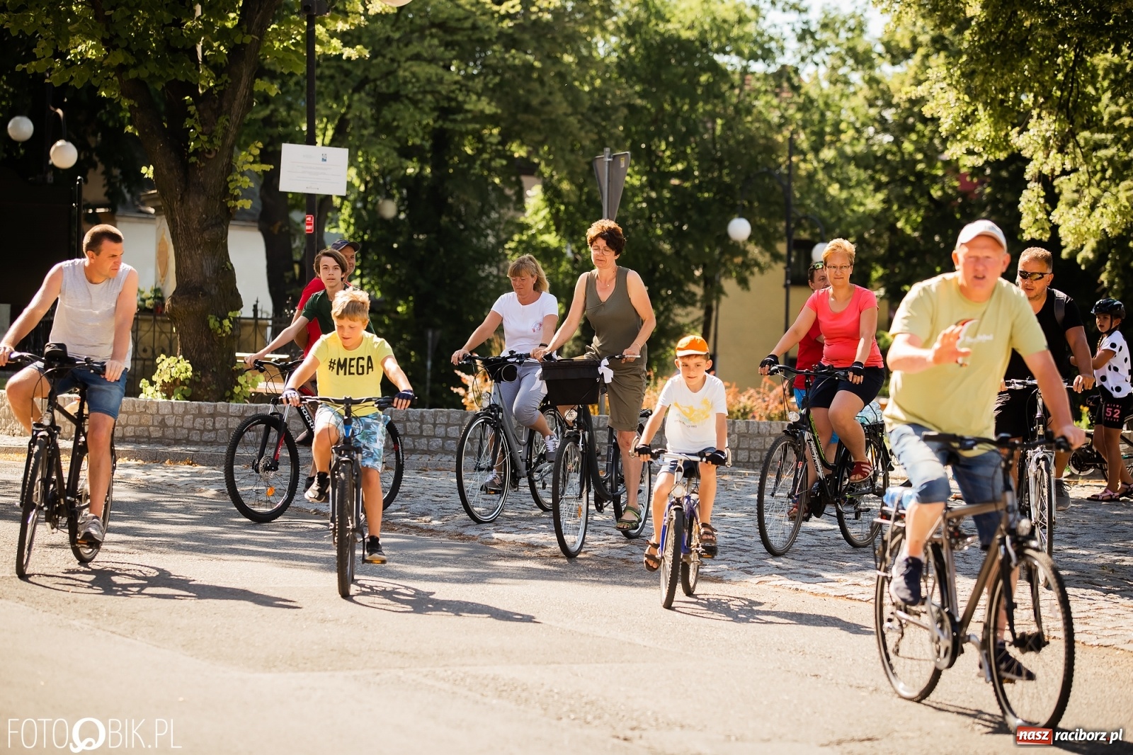 Zdjęcie w galerii na portalu naszraciborz.pl: Mieszkańcy Krzanowic i ich goście wrócili na rowerowy szlak wiadomości z regionu