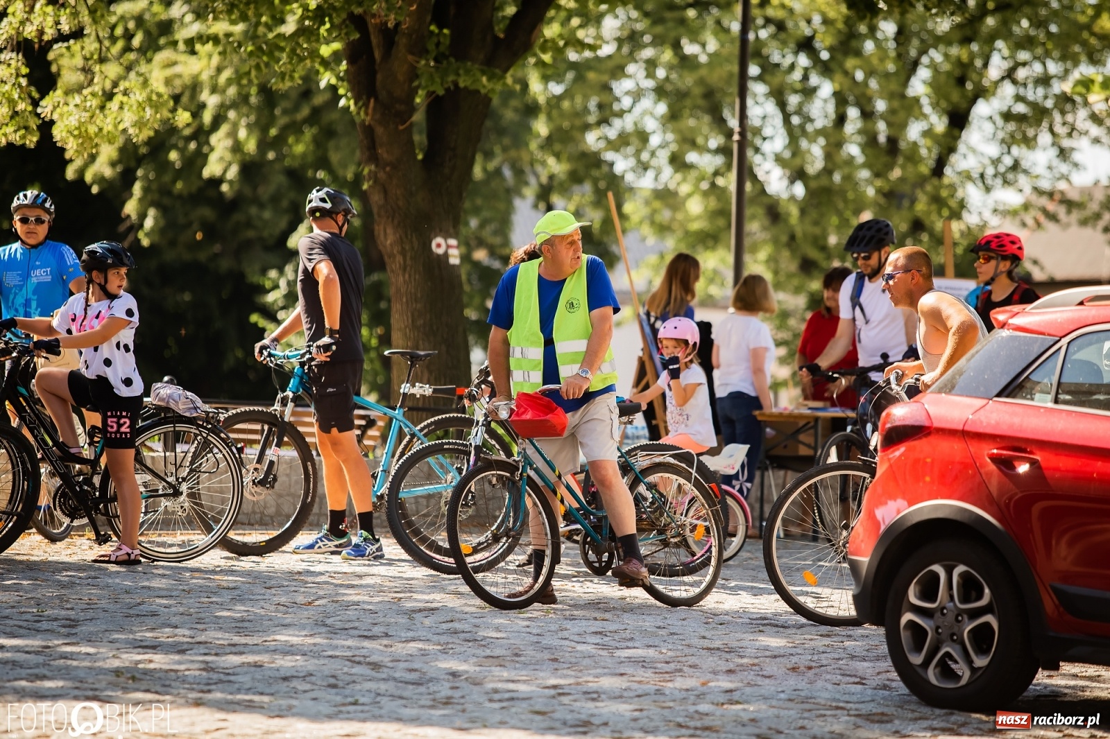 Zdjęcie w galerii na portalu naszraciborz.pl: Mieszkańcy Krzanowic i ich goście wrócili na rowerowy szlak wiadomości z regionu