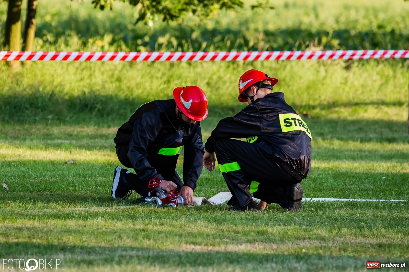 Zdjęcie w galerii na portalu naszraciborz.pl: Bieńkowice gotowe na zawody. Zaczęli od pokazów MDP wiadomości z regionu