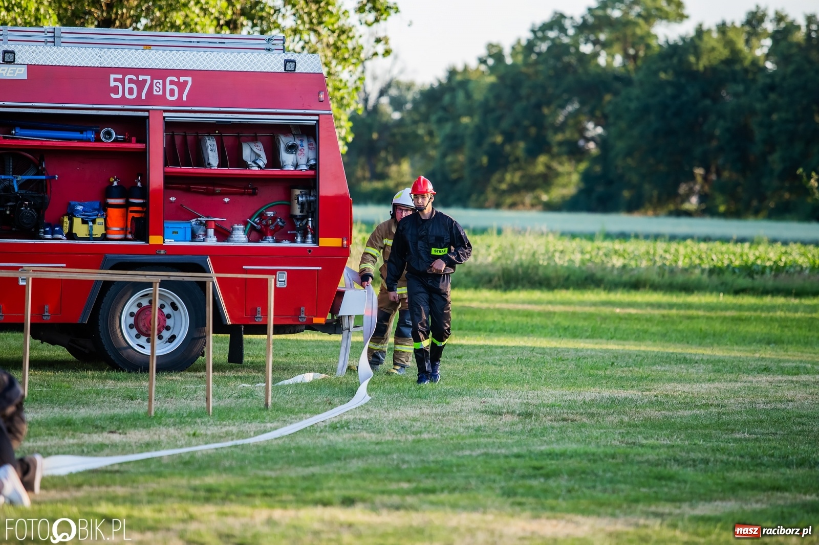 Zdjęcie w galerii na portalu naszraciborz.pl: Bieńkowice gotowe na zawody. Zaczęli od pokazów MDP wiadomości z regionu