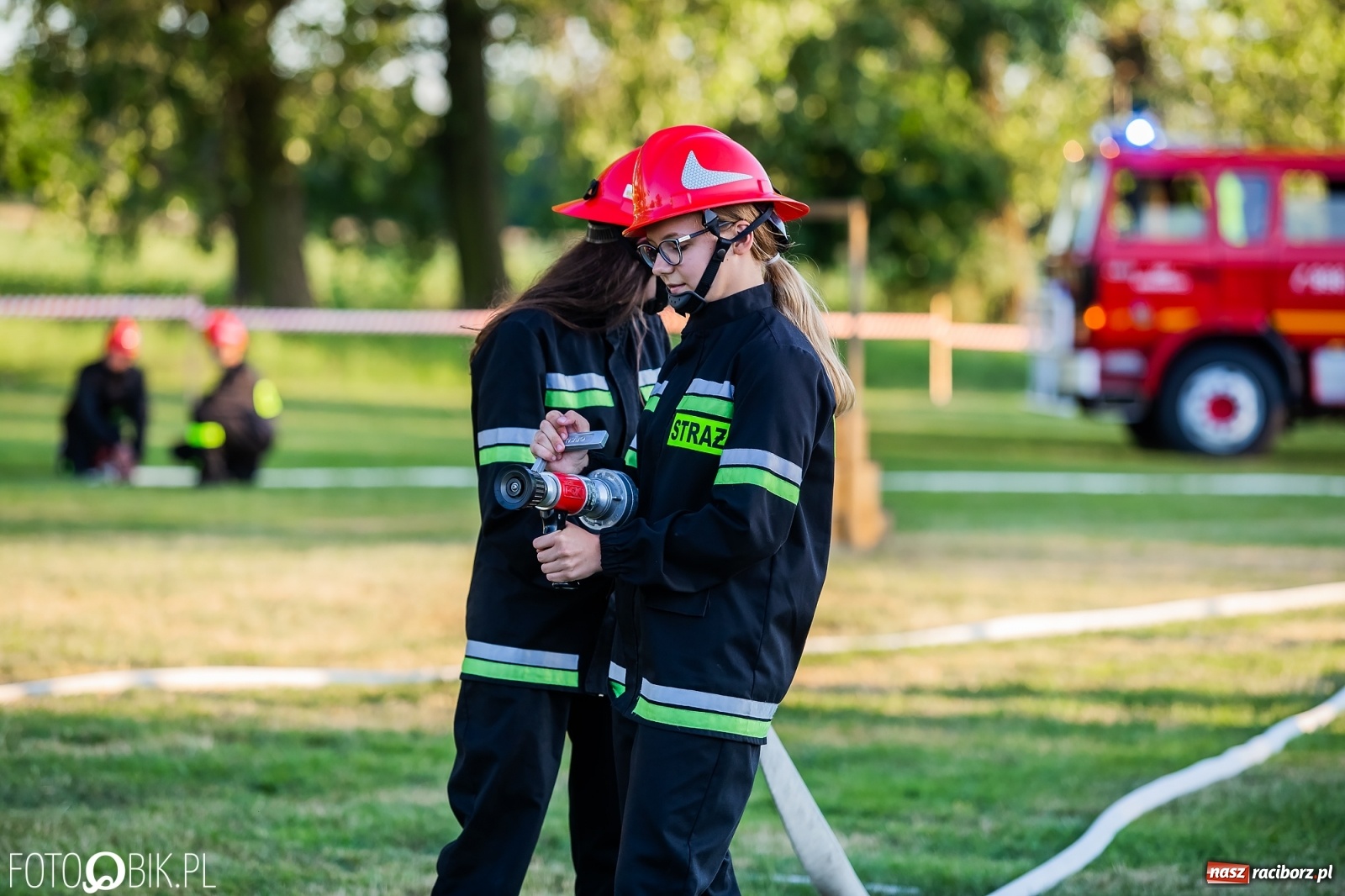 Zdjęcie w galerii na portalu naszraciborz.pl: Bieńkowice gotowe na zawody. Zaczęli od pokazów MDP wiadomości z regionu